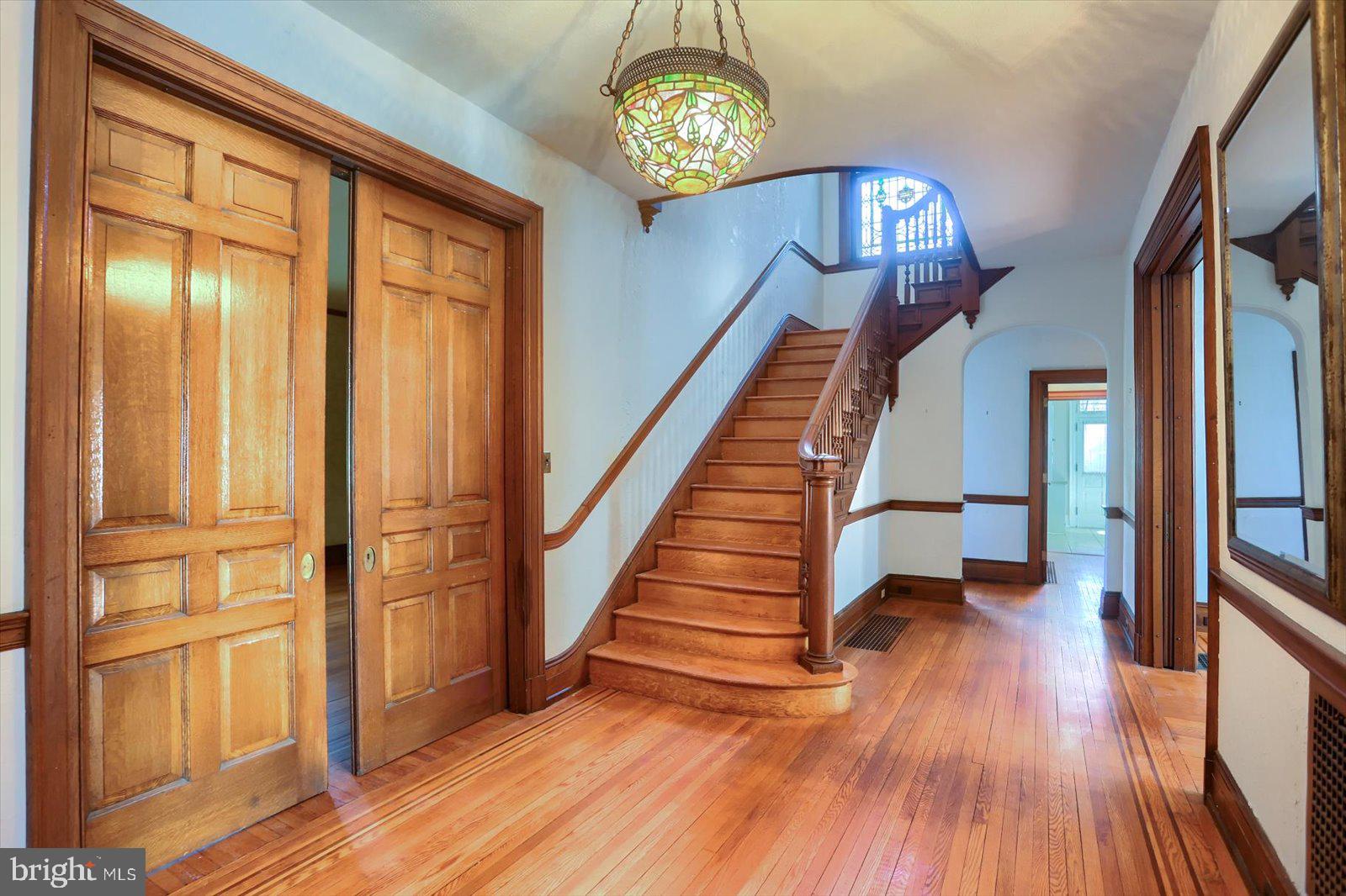 ELMWOOD - Residential