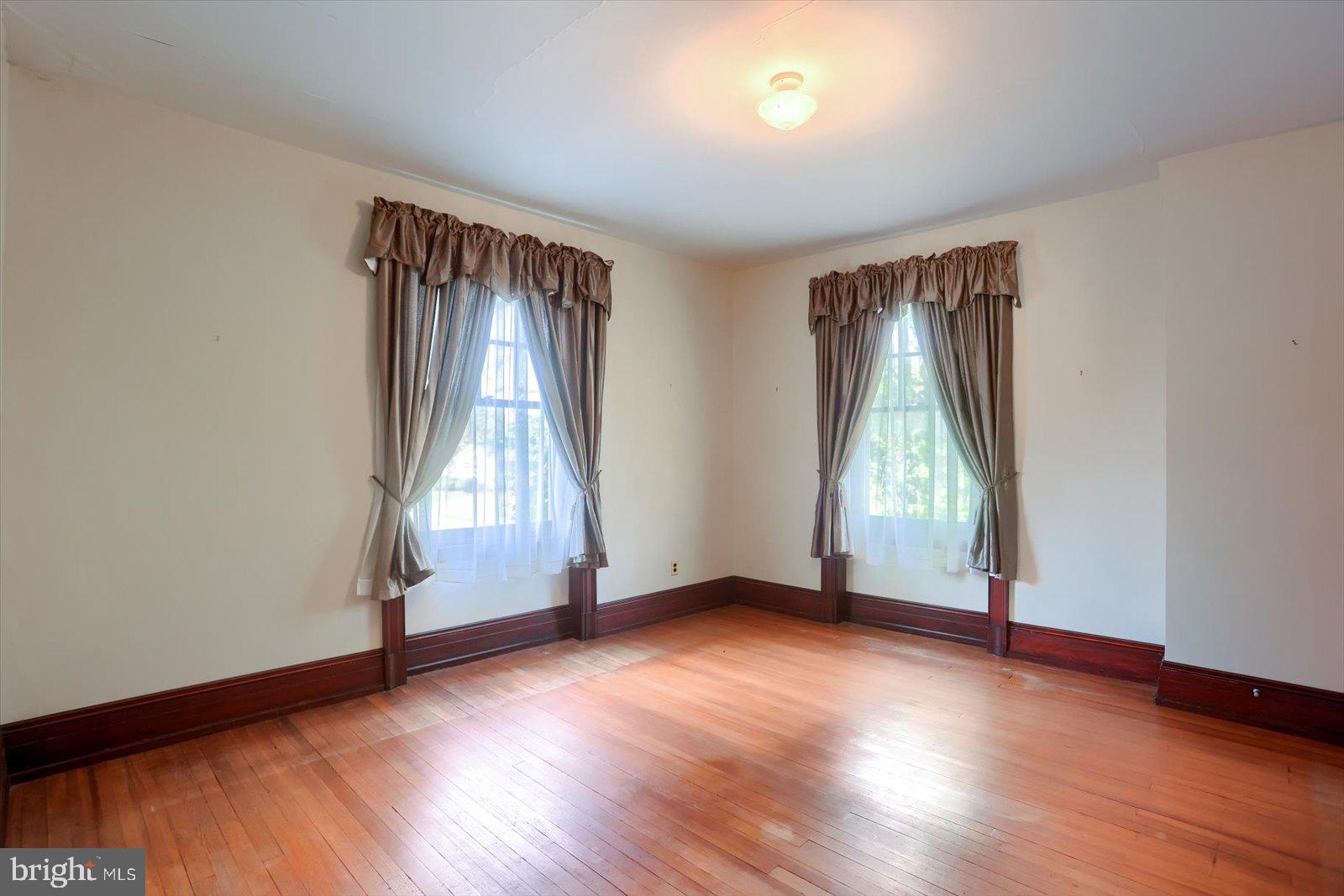 ELMWOOD - Residential