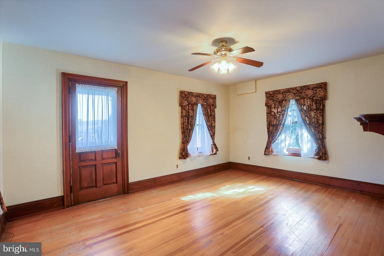 ELMWOOD - Residential