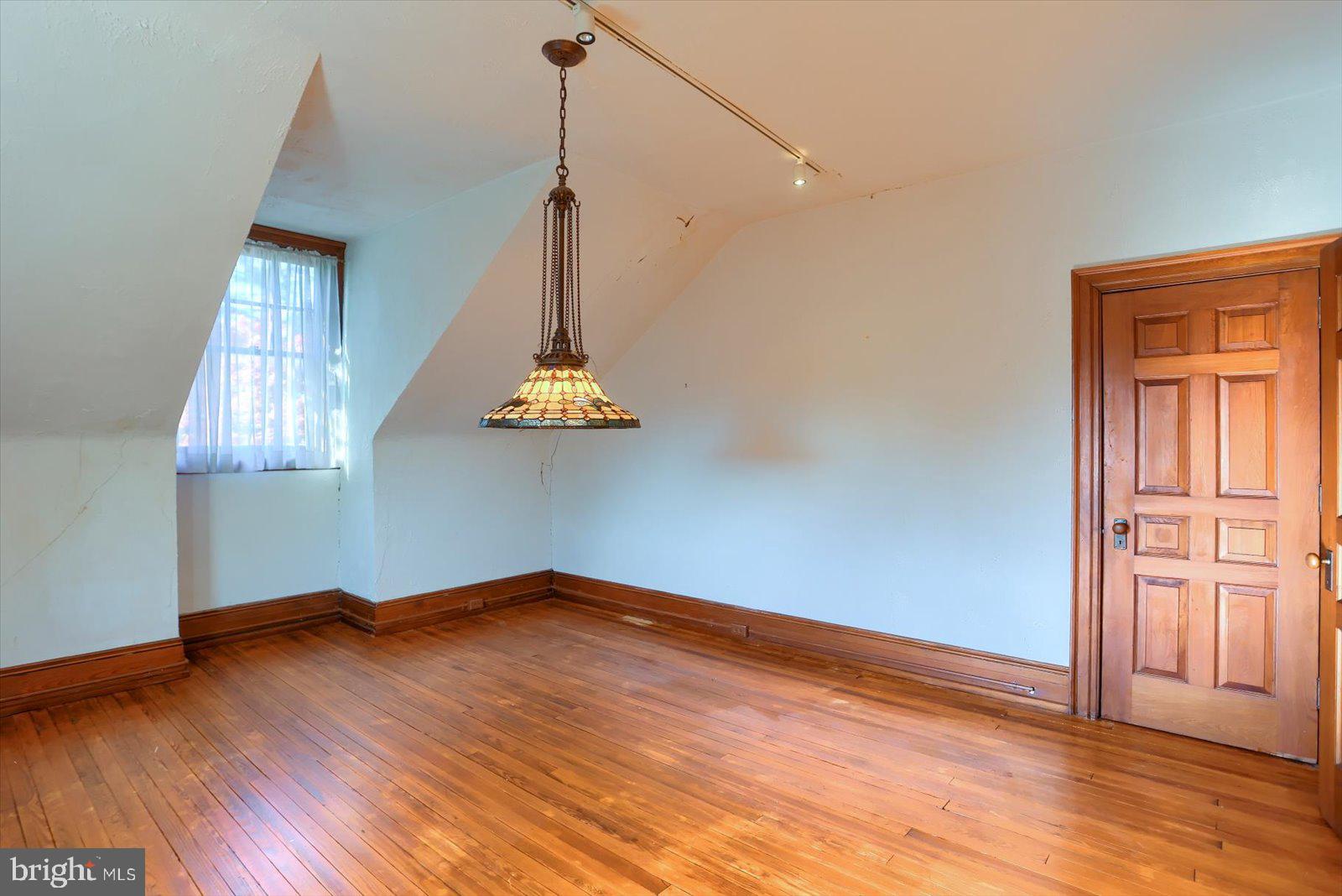 ELMWOOD - Residential