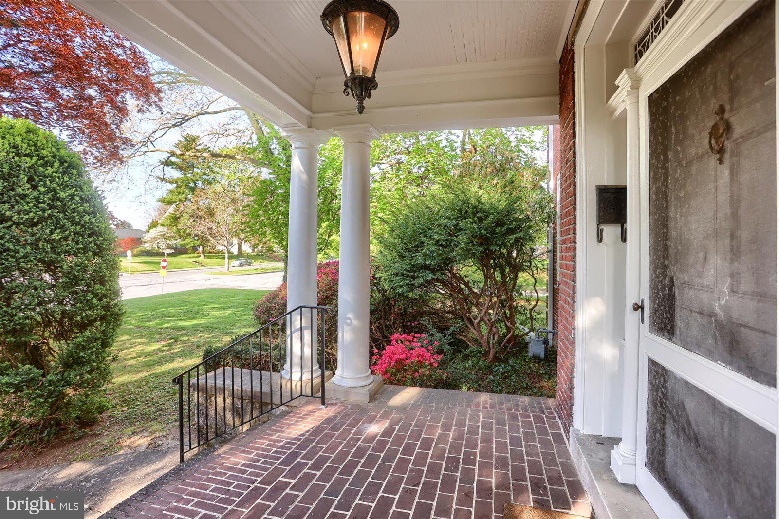 ELMWOOD - Residential