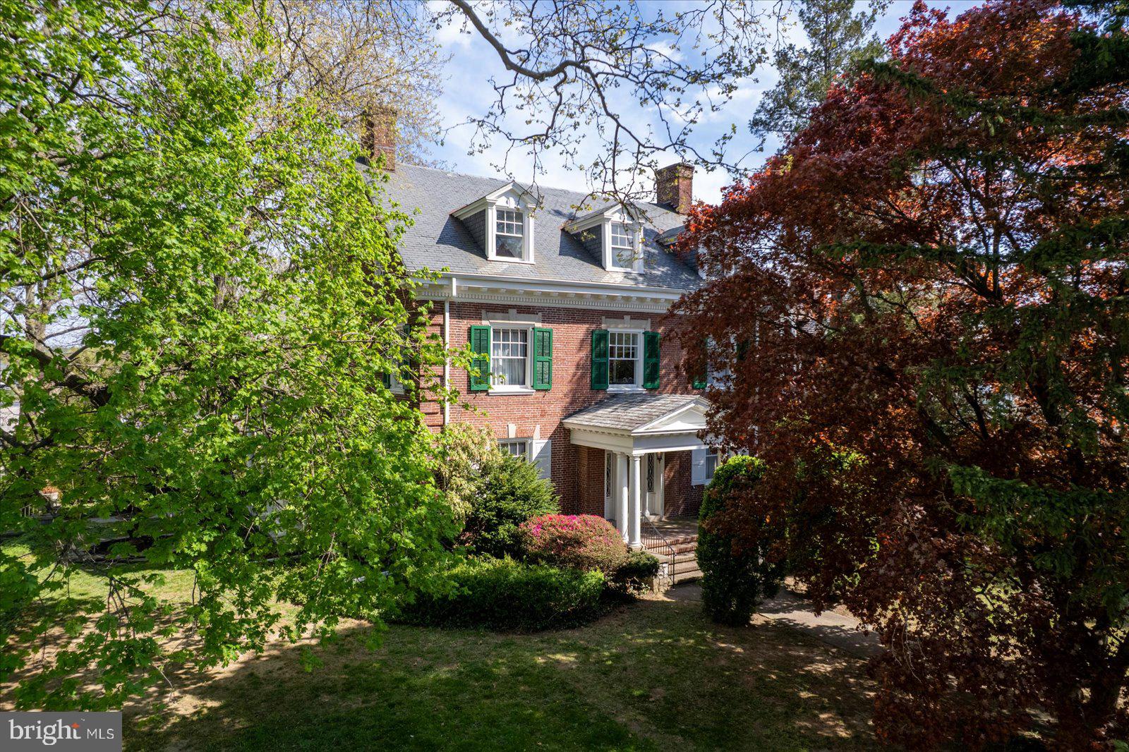 ELMWOOD - Residential