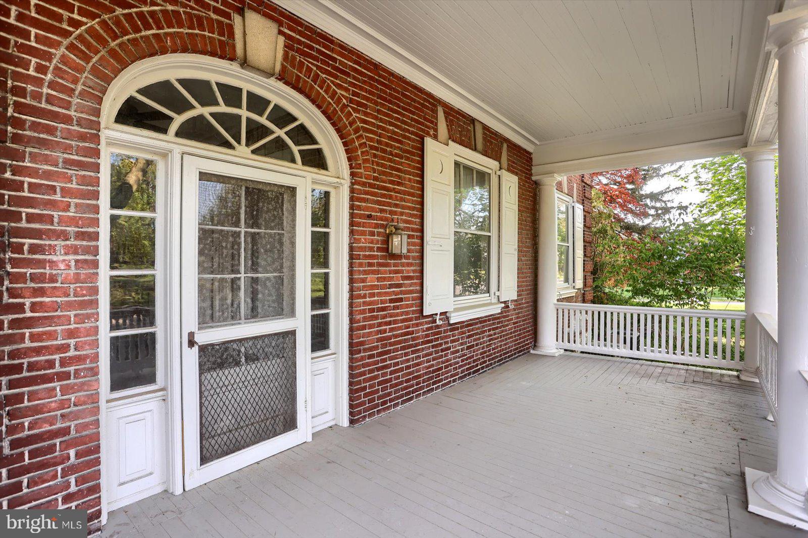 ELMWOOD - Residential