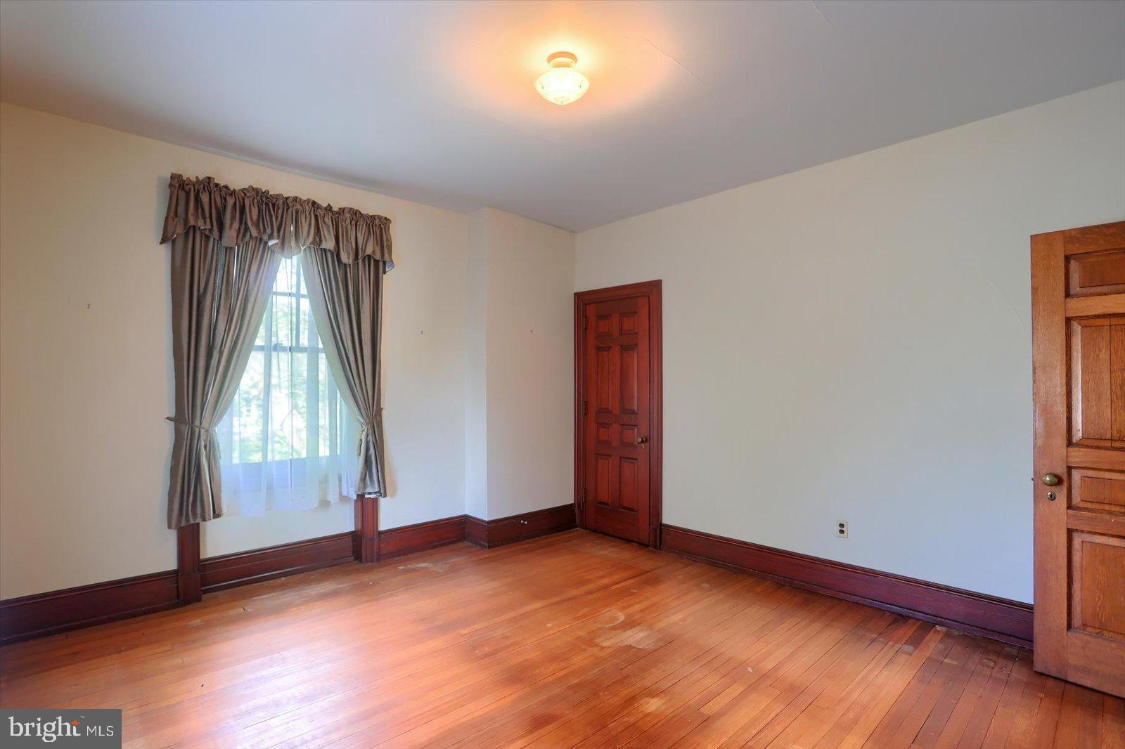 ELMWOOD - Residential