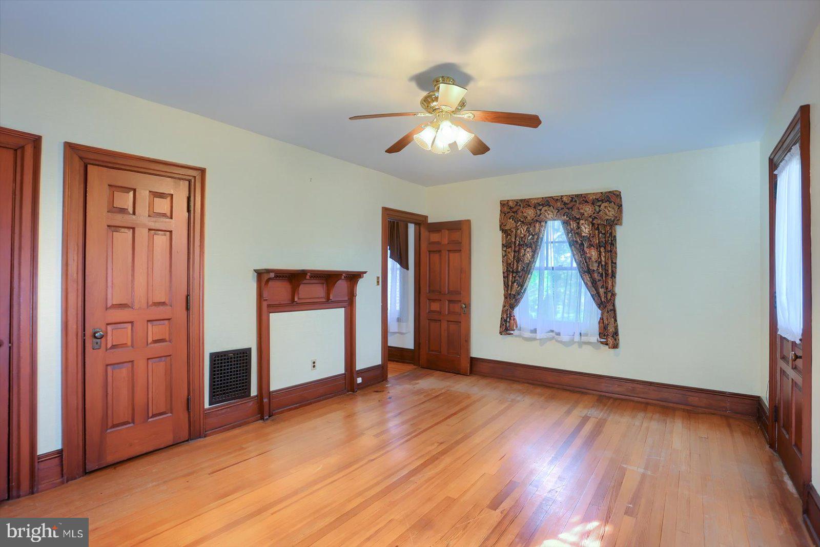 ELMWOOD - Residential