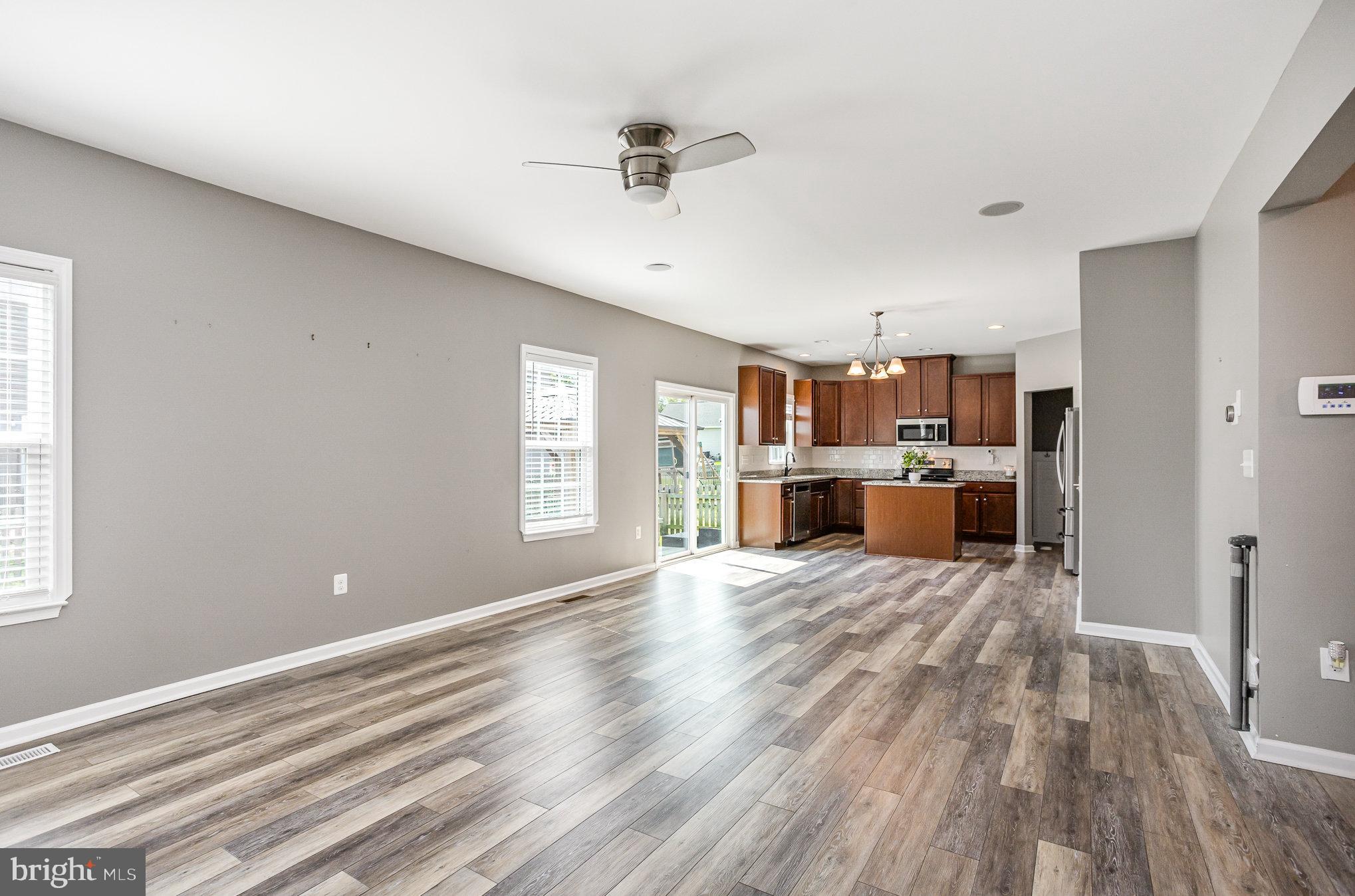 LEE'S PARKE - Residential