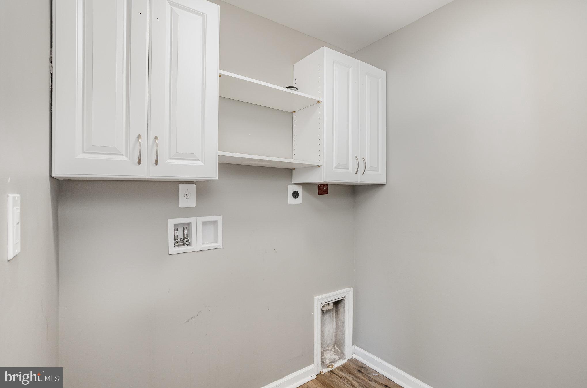 LEE'S PARKE - Residential