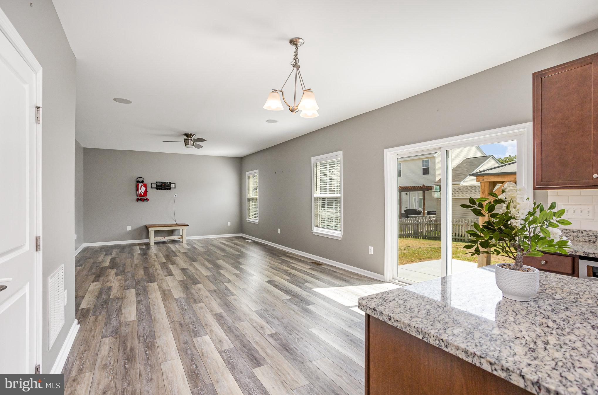 LEE'S PARKE - Residential