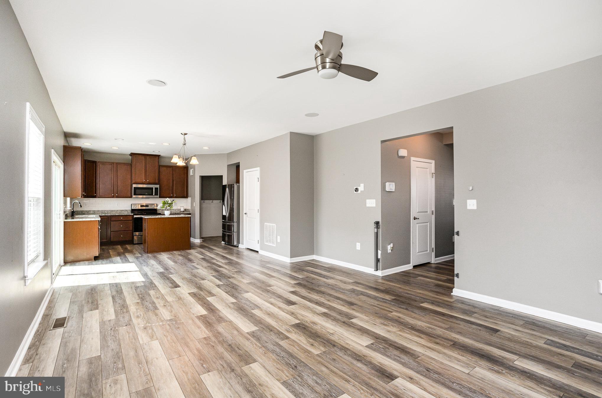 LEE'S PARKE - Residential