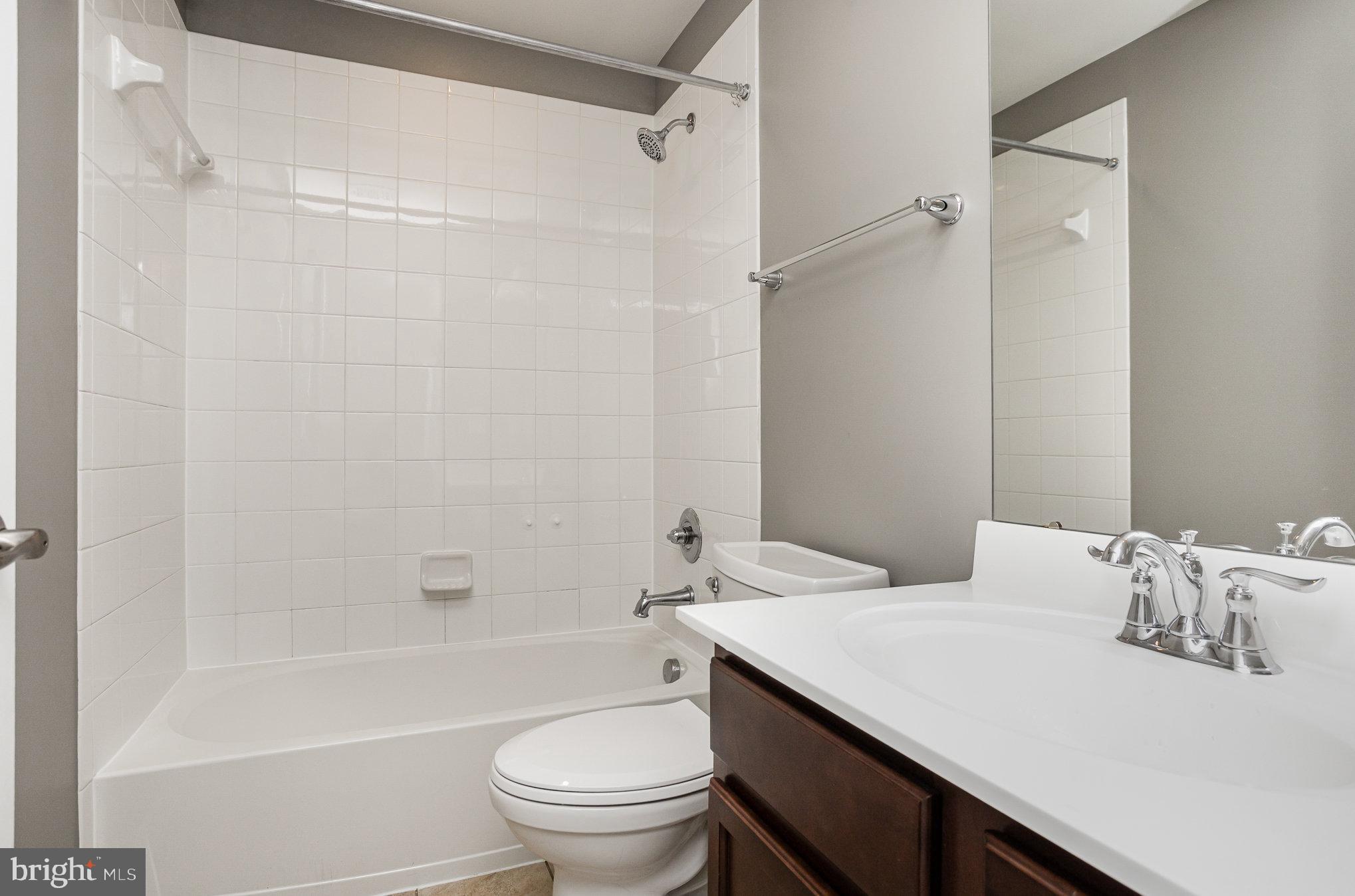 LEE'S PARKE - Residential