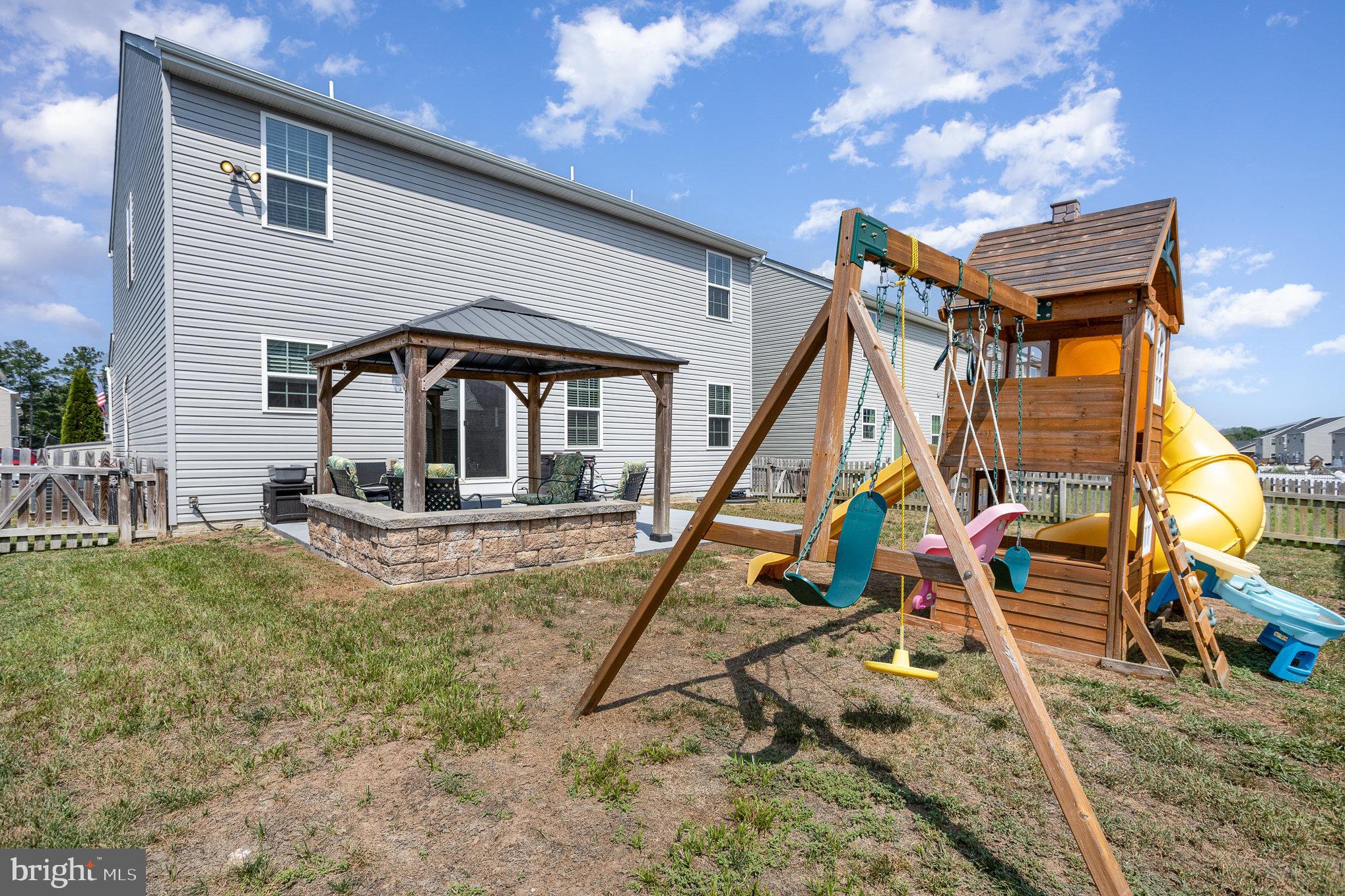 LEE'S PARKE - Residential