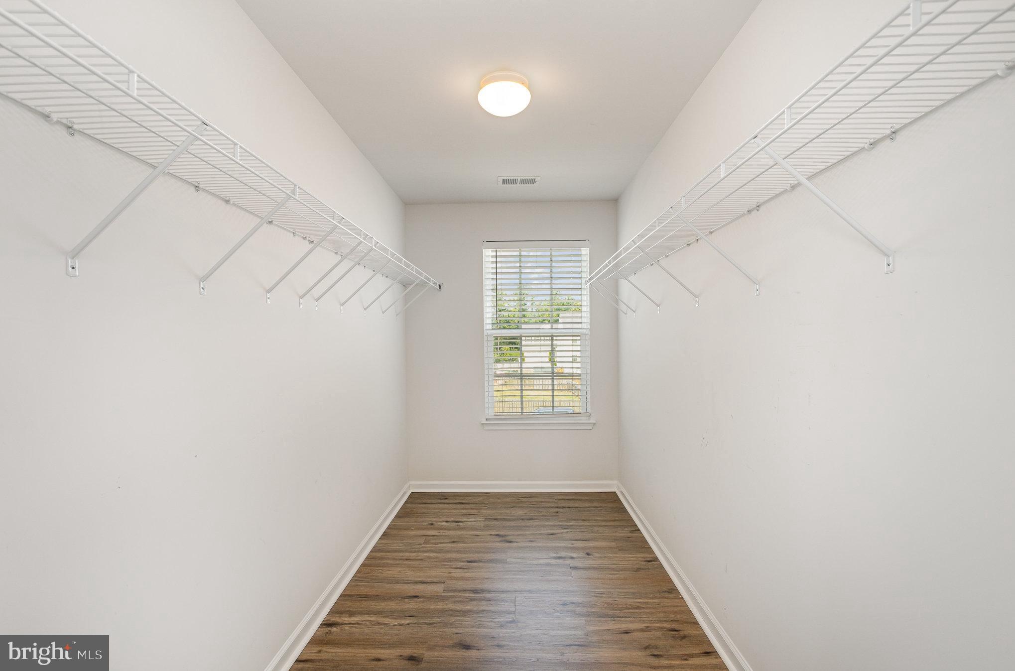 LEE'S PARKE - Residential