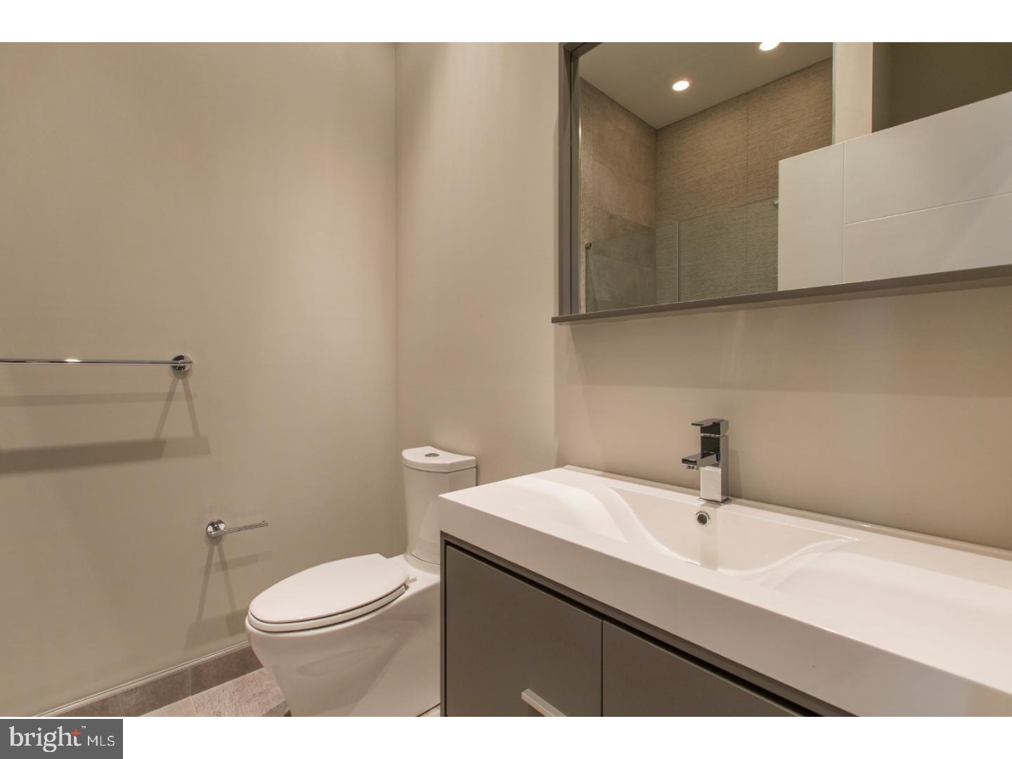 RITTENHOUSE SQUARE - Residential Income