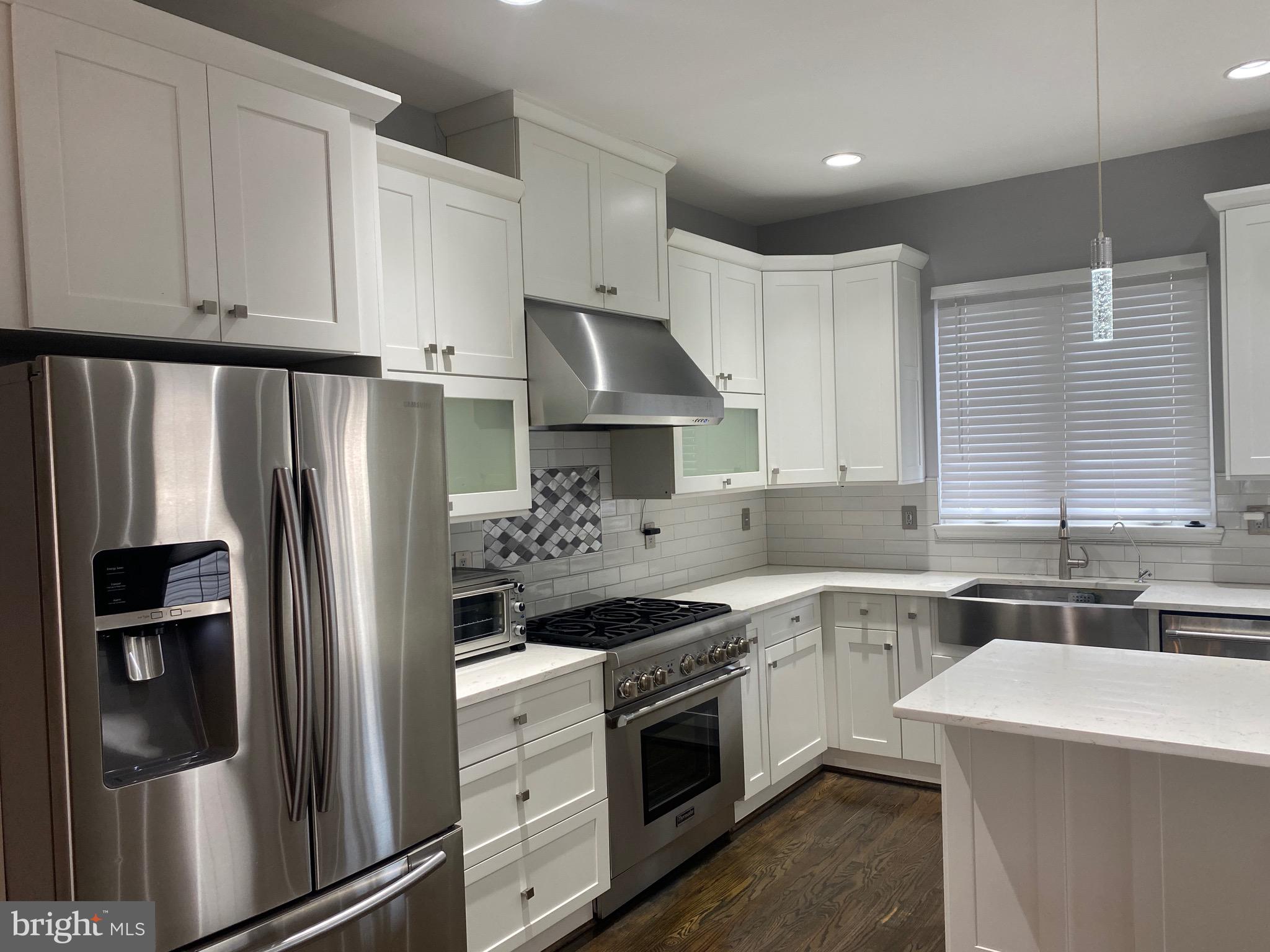 FAIR LAKES COURT - Residential Lease