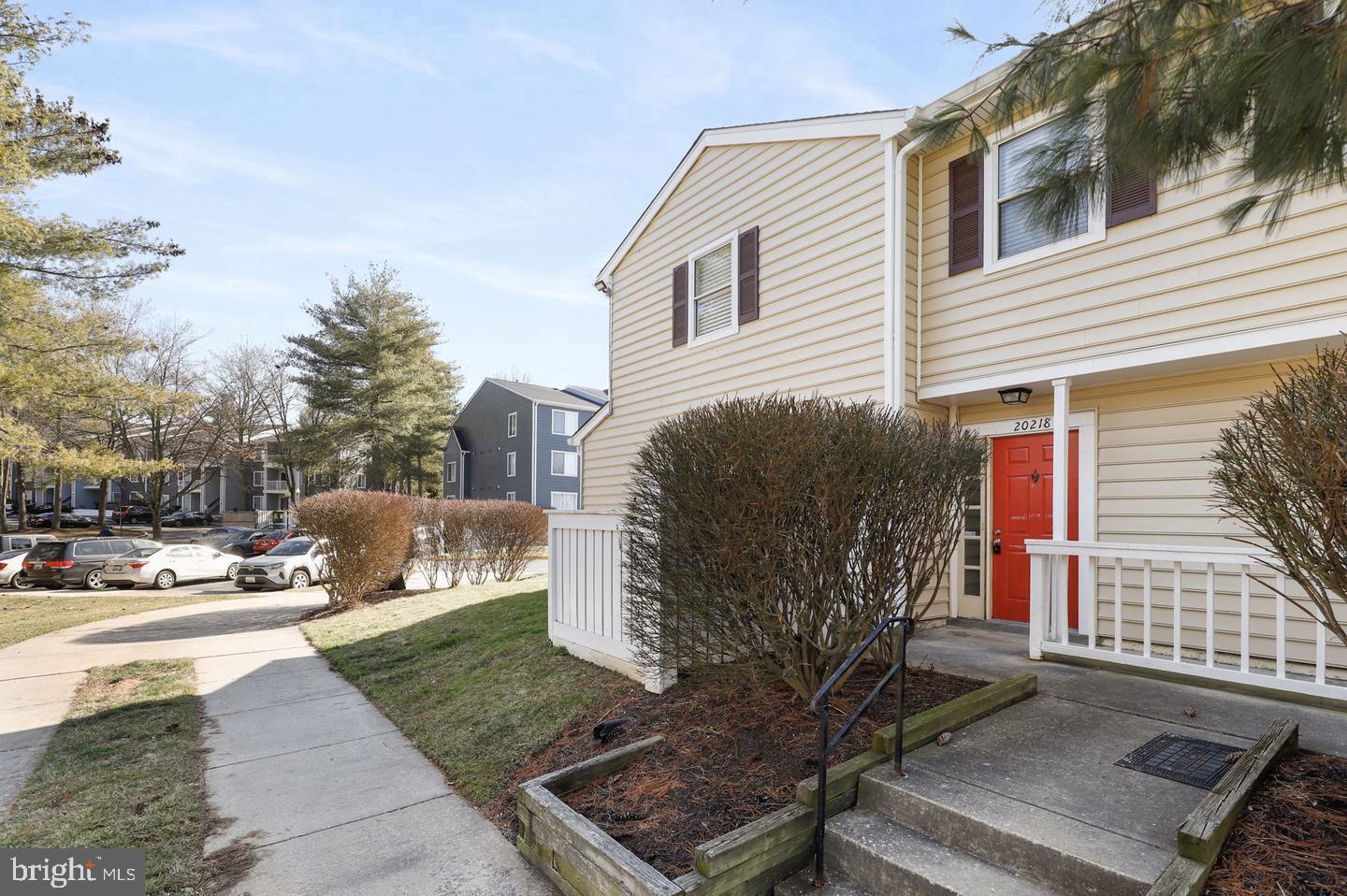 Bright end-unit townhome in Greenfields of Brandermill! Offering 1,508 sq ft across two sun-splashed levels, this 3 BR/3 BA colonial delivers an open-concept main floor with vaulted ceilings and a cozy fireplace. Two main-level bedrooms and two full baths provide convenient one-level living, while the private upper-level loft/primary suite enjoys its own bath and walk-in closet. Enjoy in-unit laundry, a full appliance package, heat-pump HVAC, and assigned parking right out front. Large windows overlook a tranquil pond and mature trees; step outside to community amenities that include an outdoor pool, tot-lots, and walking paths. Minutes to Milestone/Clarksburg outlets, Wegmans, Montgomery College, MARC, and I-270 commuter routes. Available 6/9; 12- to 24-month lease, pets case-by-case, $2,550 sec-dep. Schedule your tour today—this one won’t last at $2,500 per month!