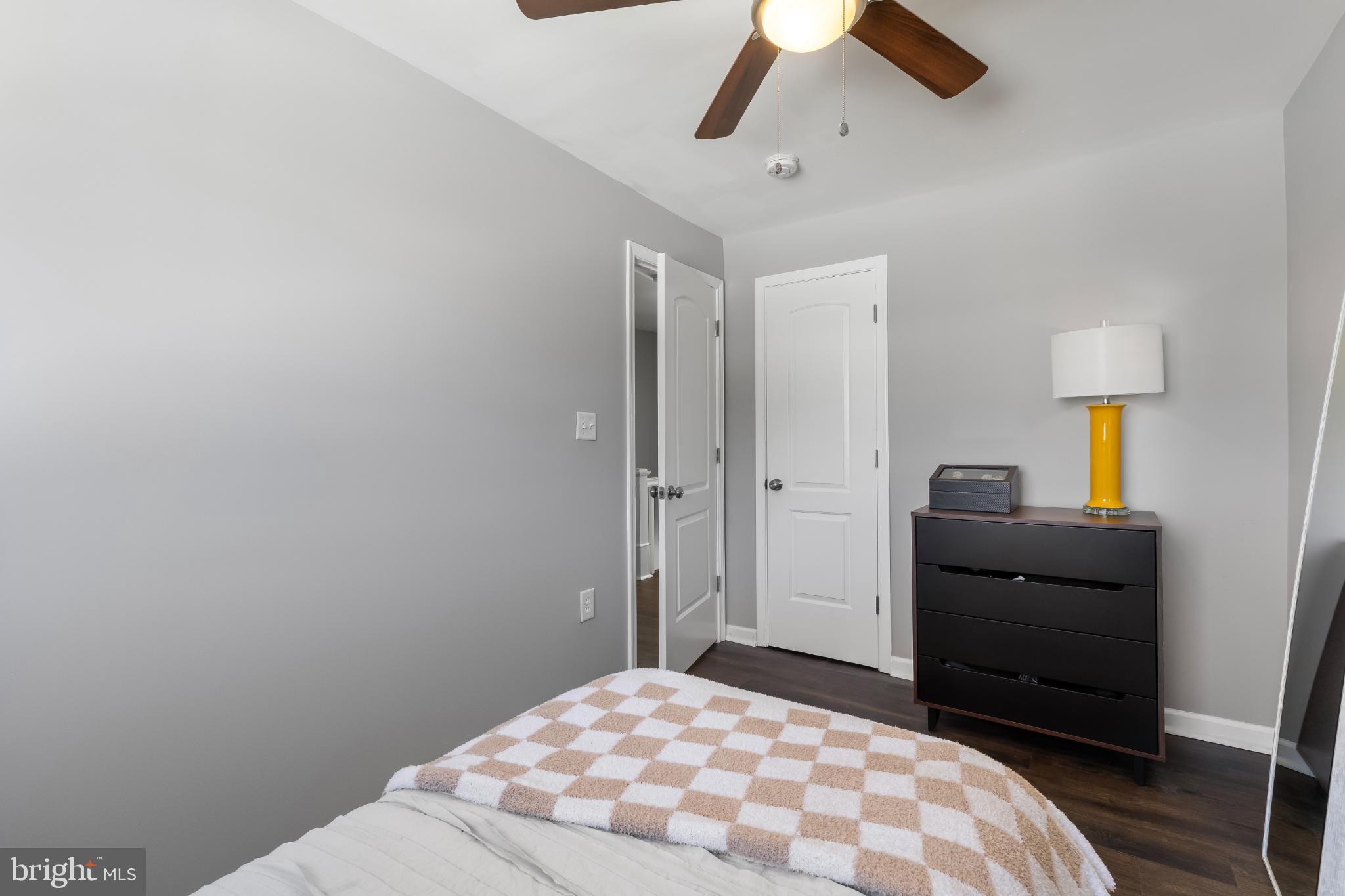 MEDFIELD - Residential