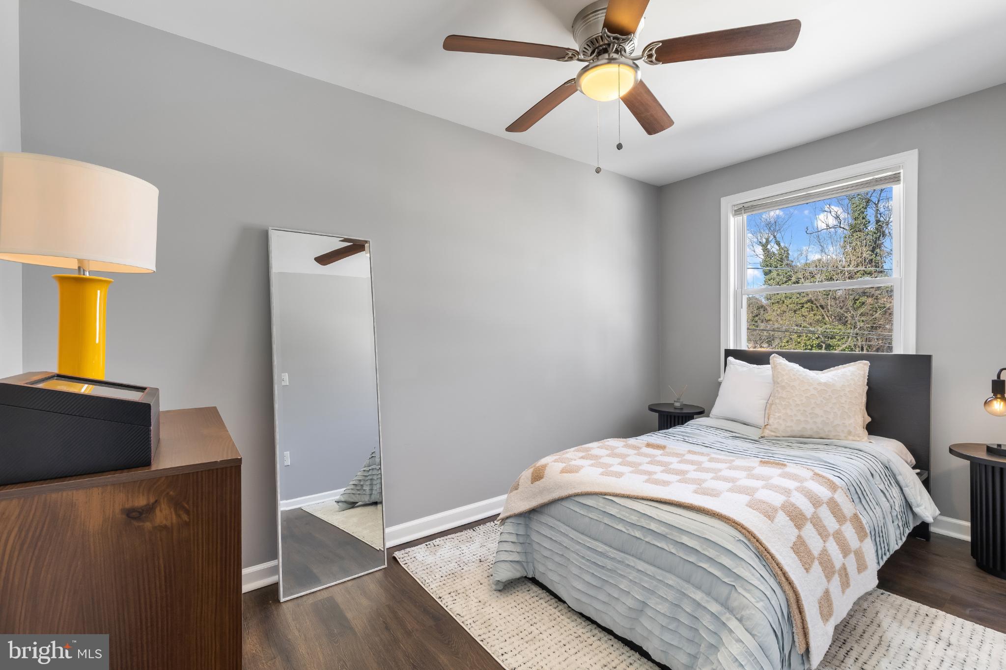 MEDFIELD - Residential