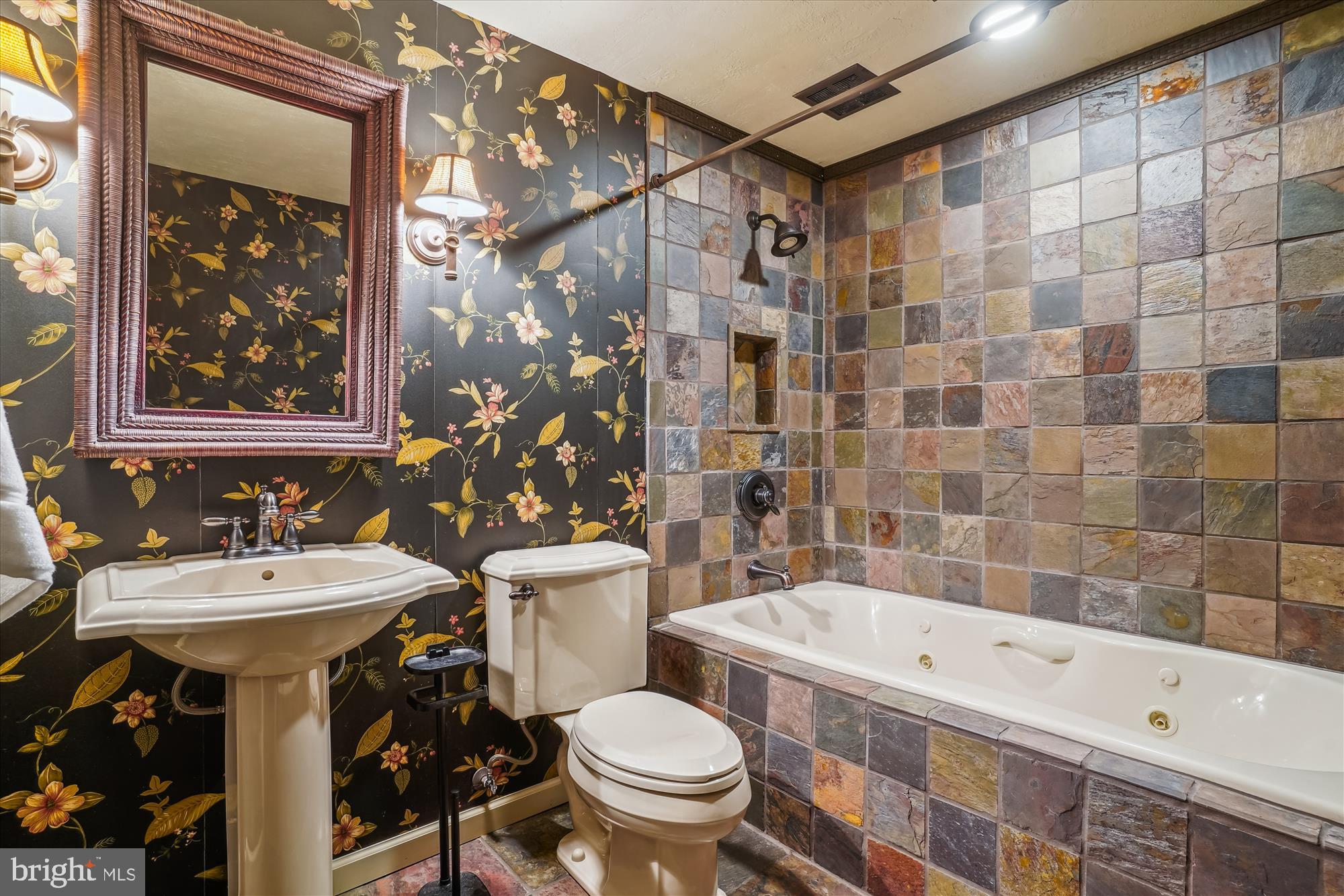 WELLINGTON - Residential