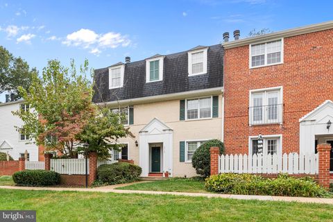 2715 S WALTER REED DRIVE B ARLINGTON VA 22206