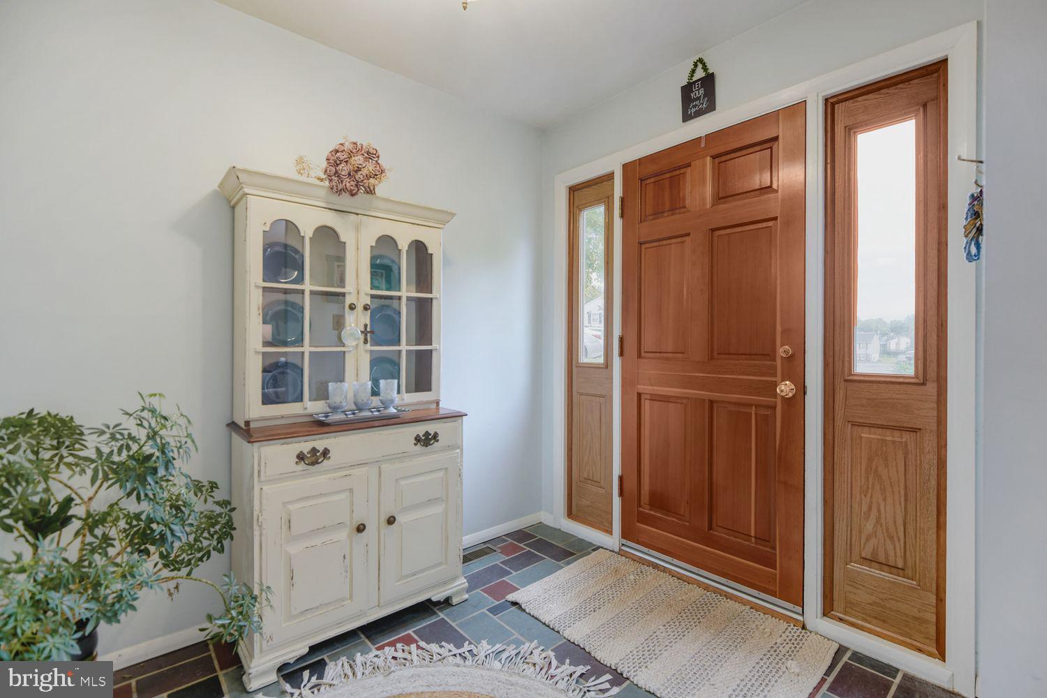 SILVER GATE - Residential
