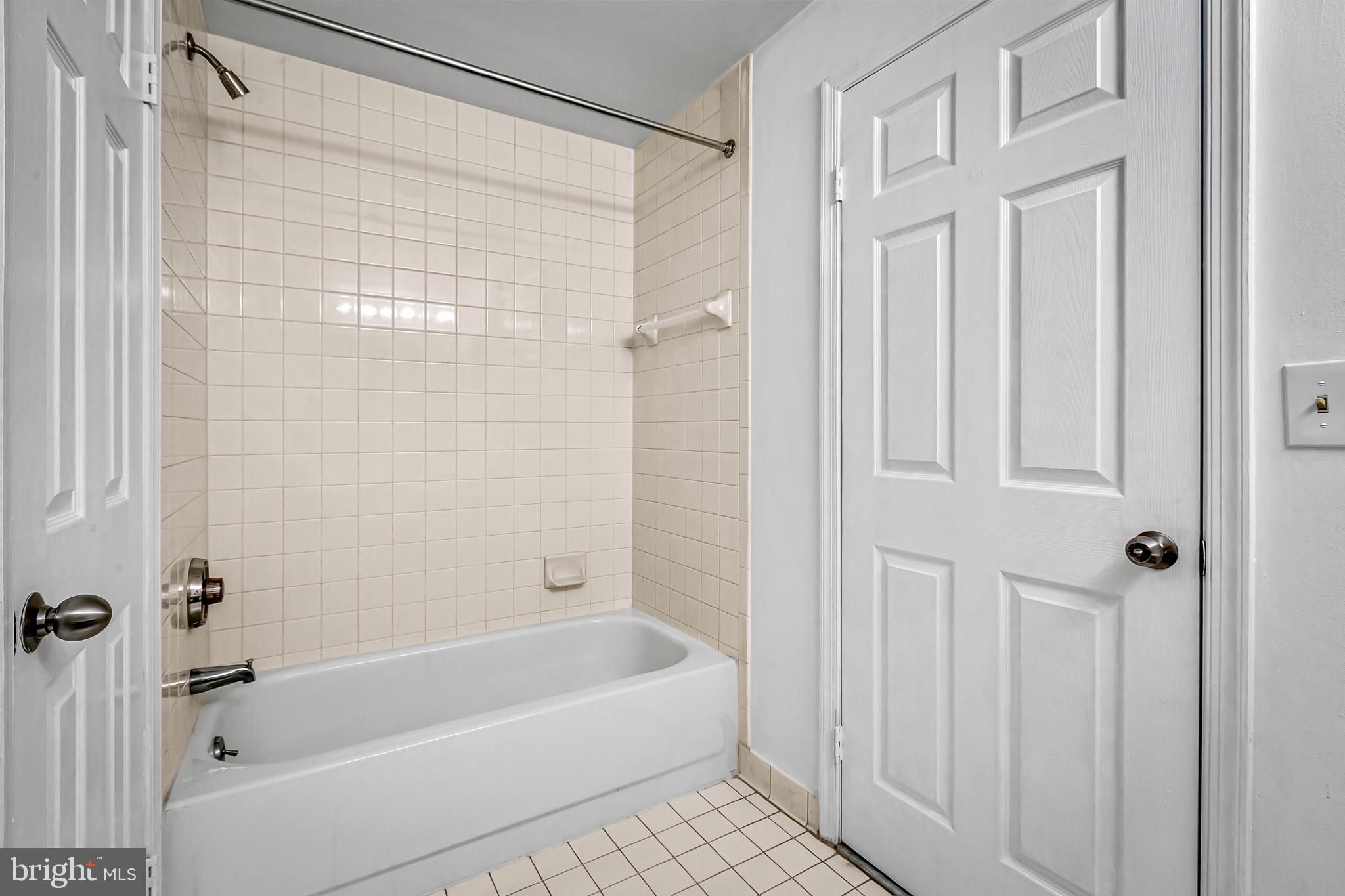 FELLS POINT HISTORIC DISTRICT - Residential Lease