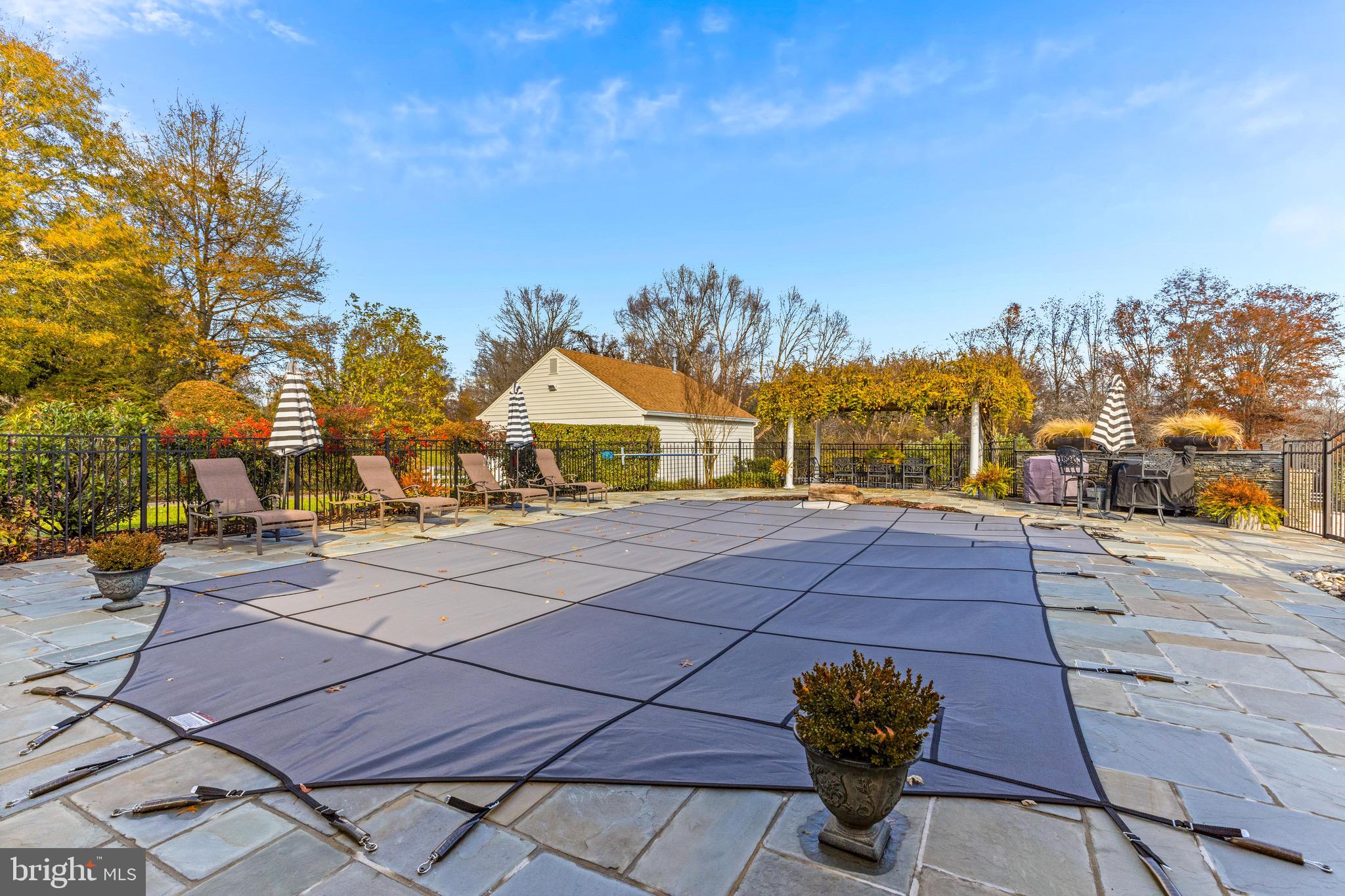 FOXHALL ESTATES - Residential