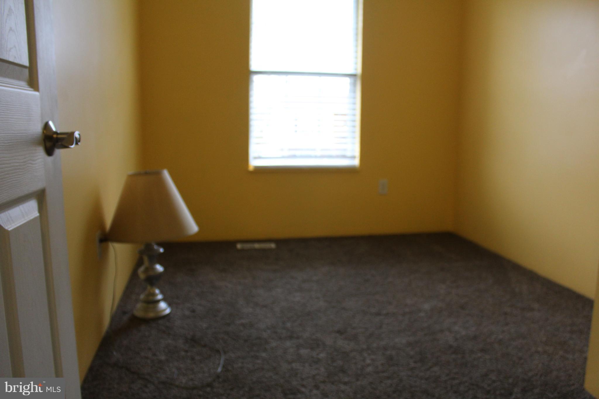 SHANNON SQUARE - Residential