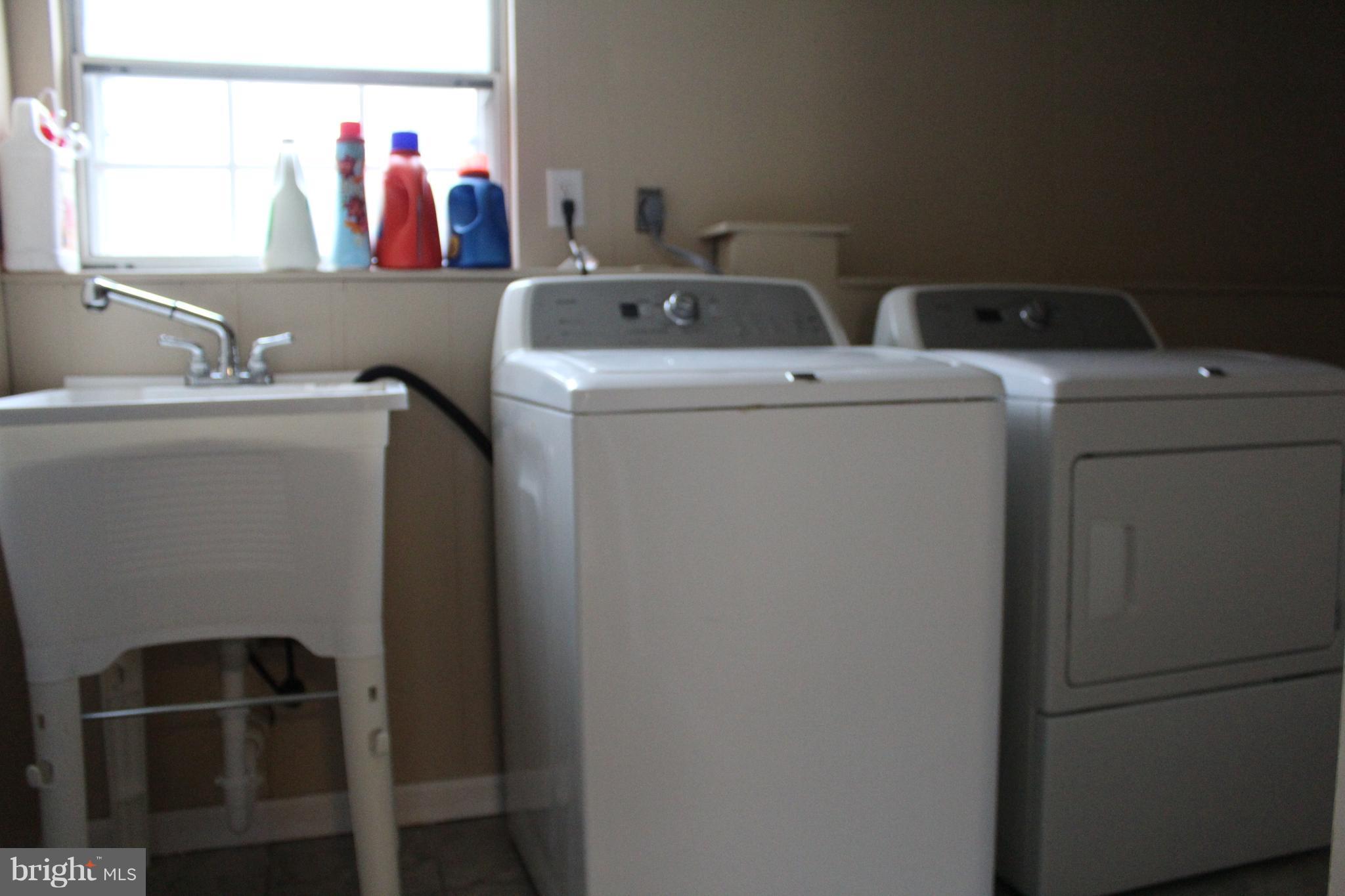 SHANNON SQUARE - Residential