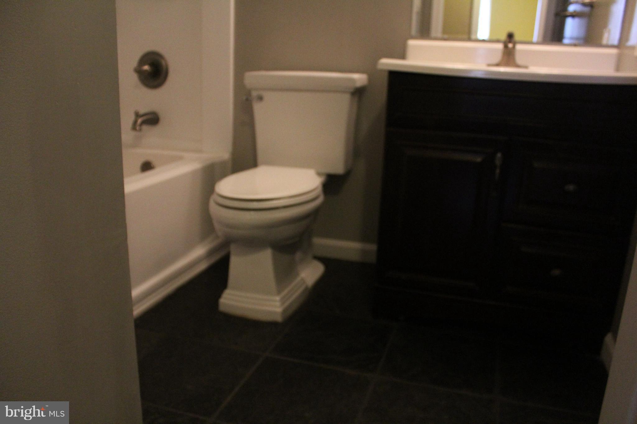 SHANNON SQUARE - Residential