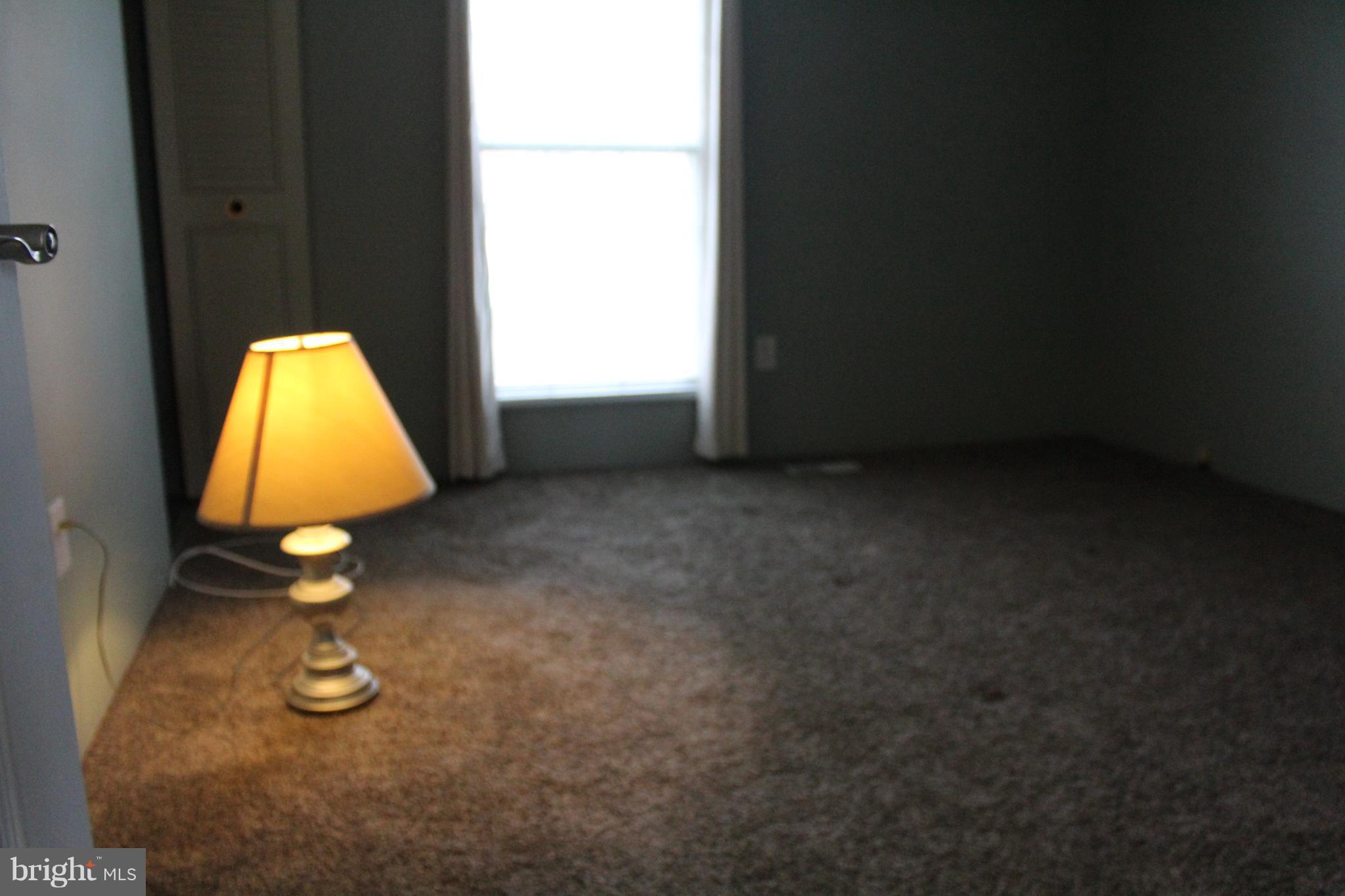 SHANNON SQUARE - Residential