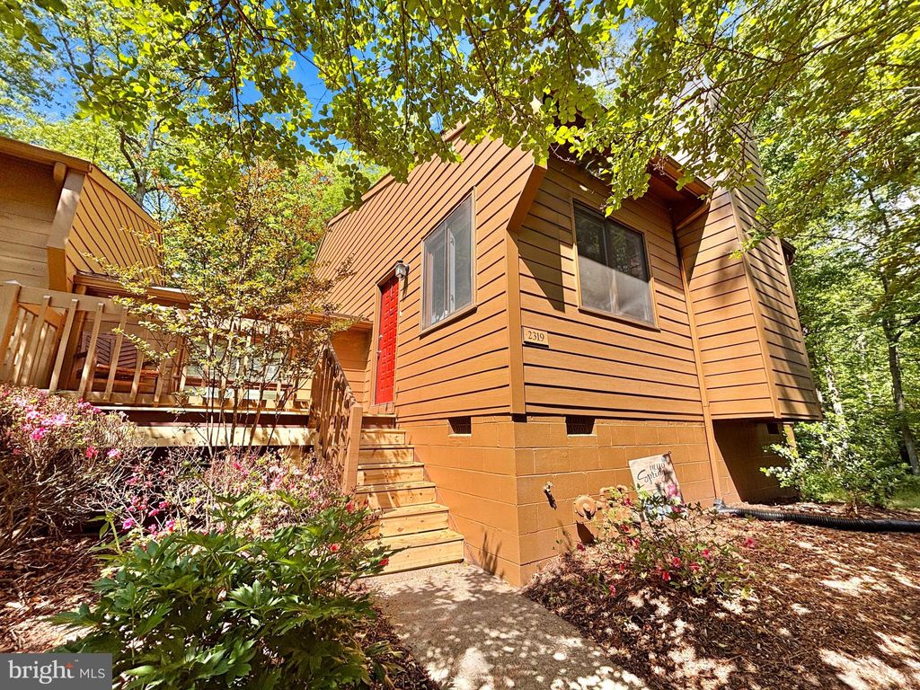 Photo of 2319 Rocky Point Parkway, HENRICO, VA 23238 (MLS # VAHN2001210)