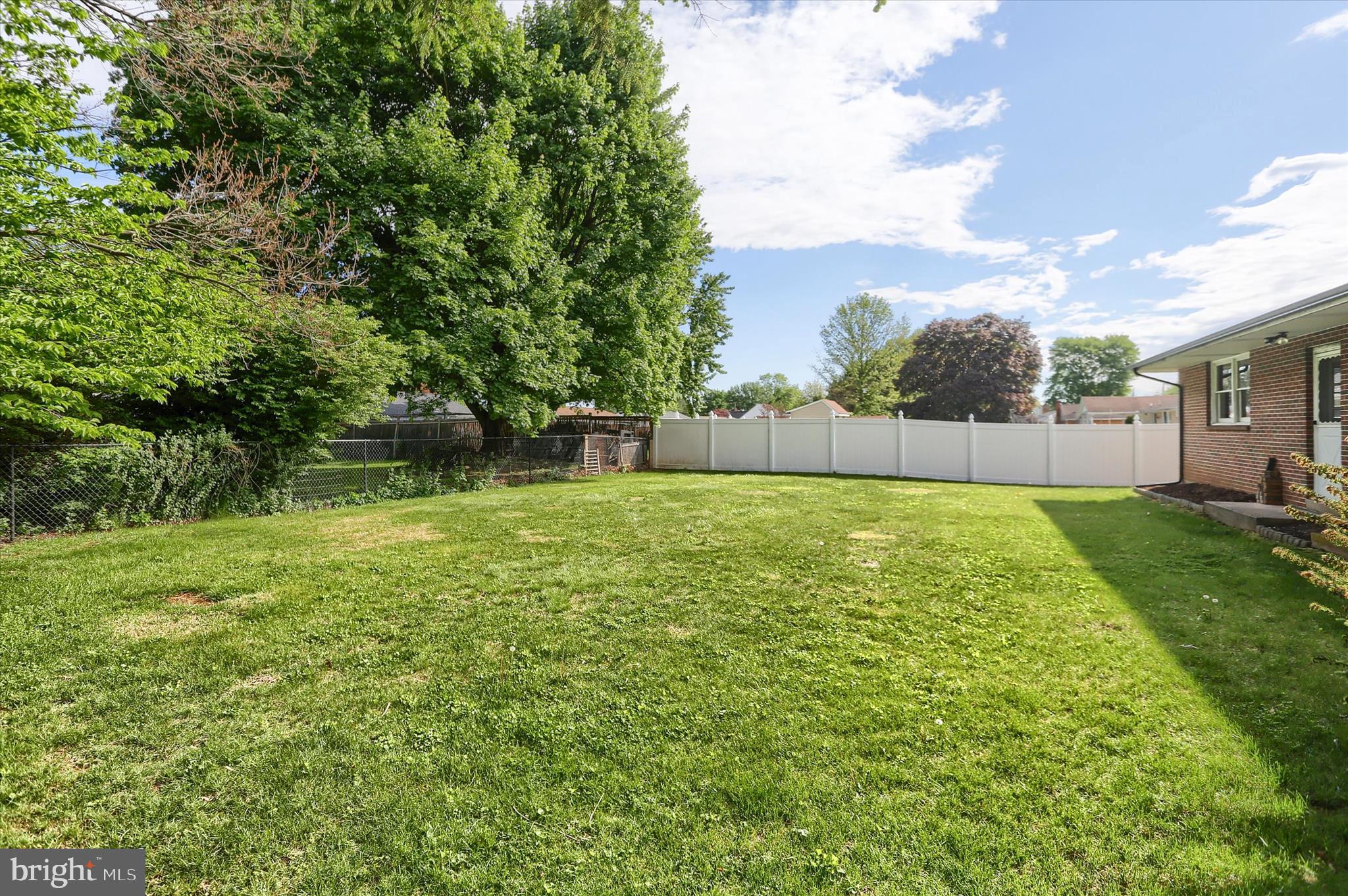 ORCHARD CREST - Residential