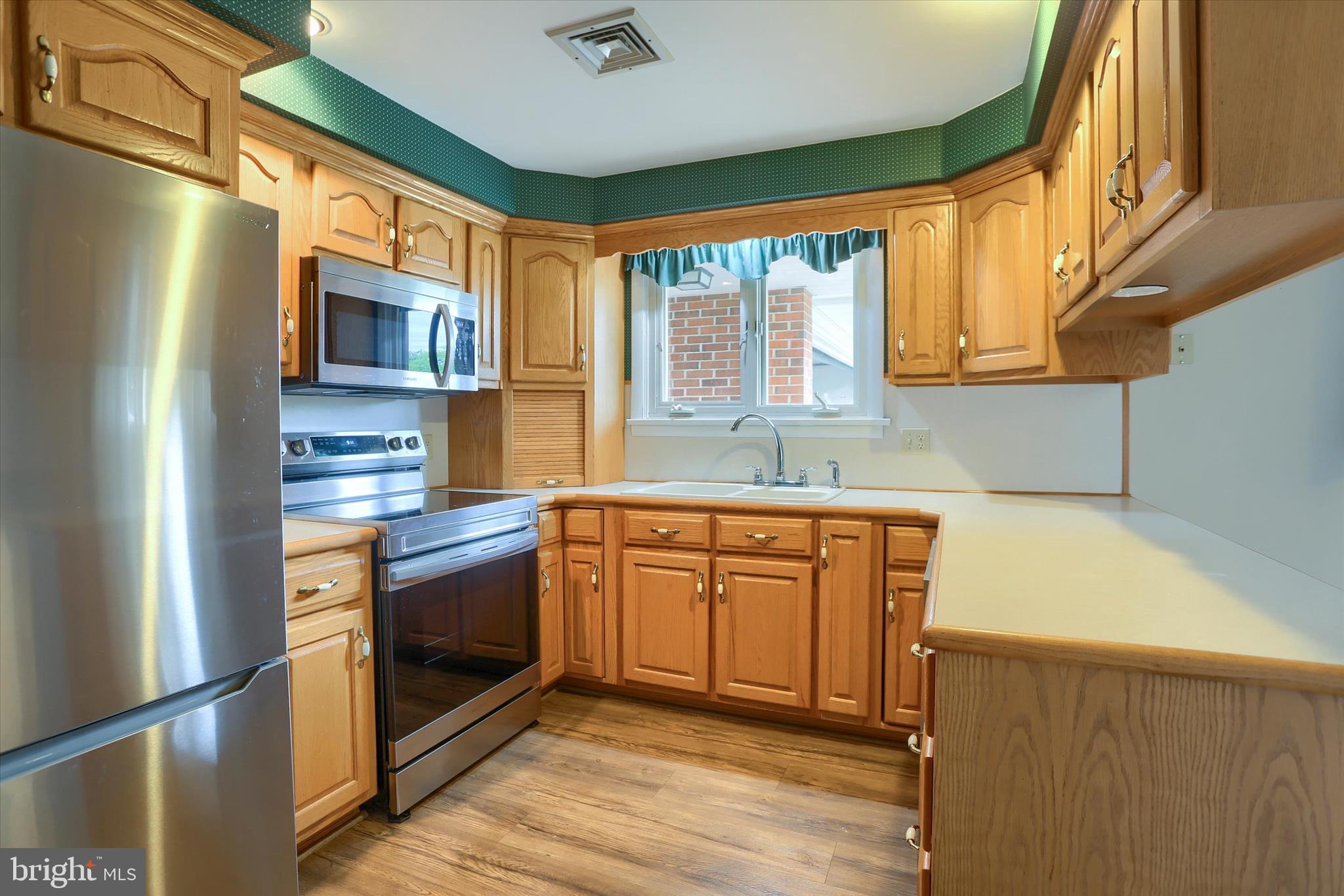 ORCHARD CREST - Residential
