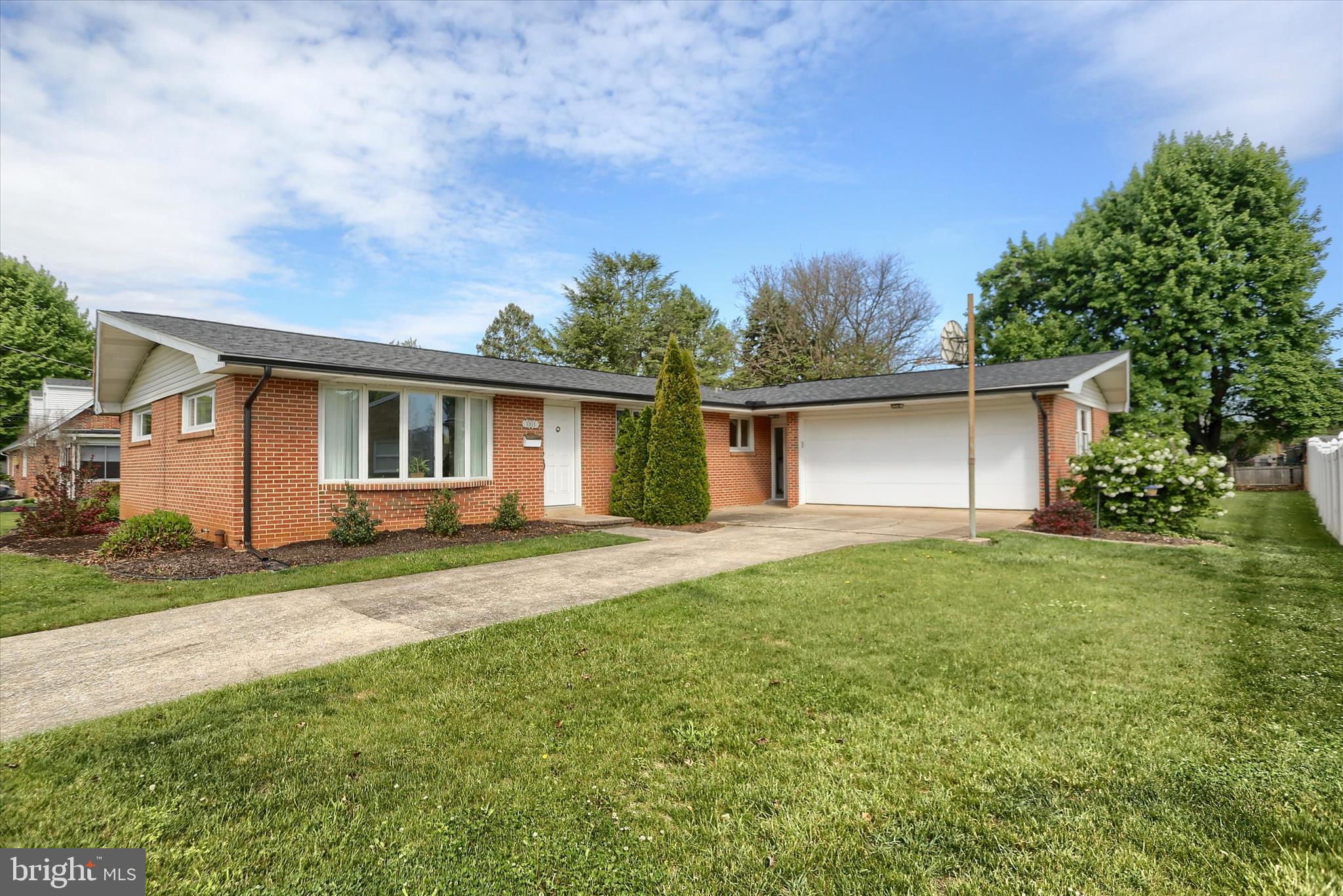 ORCHARD CREST - Residential