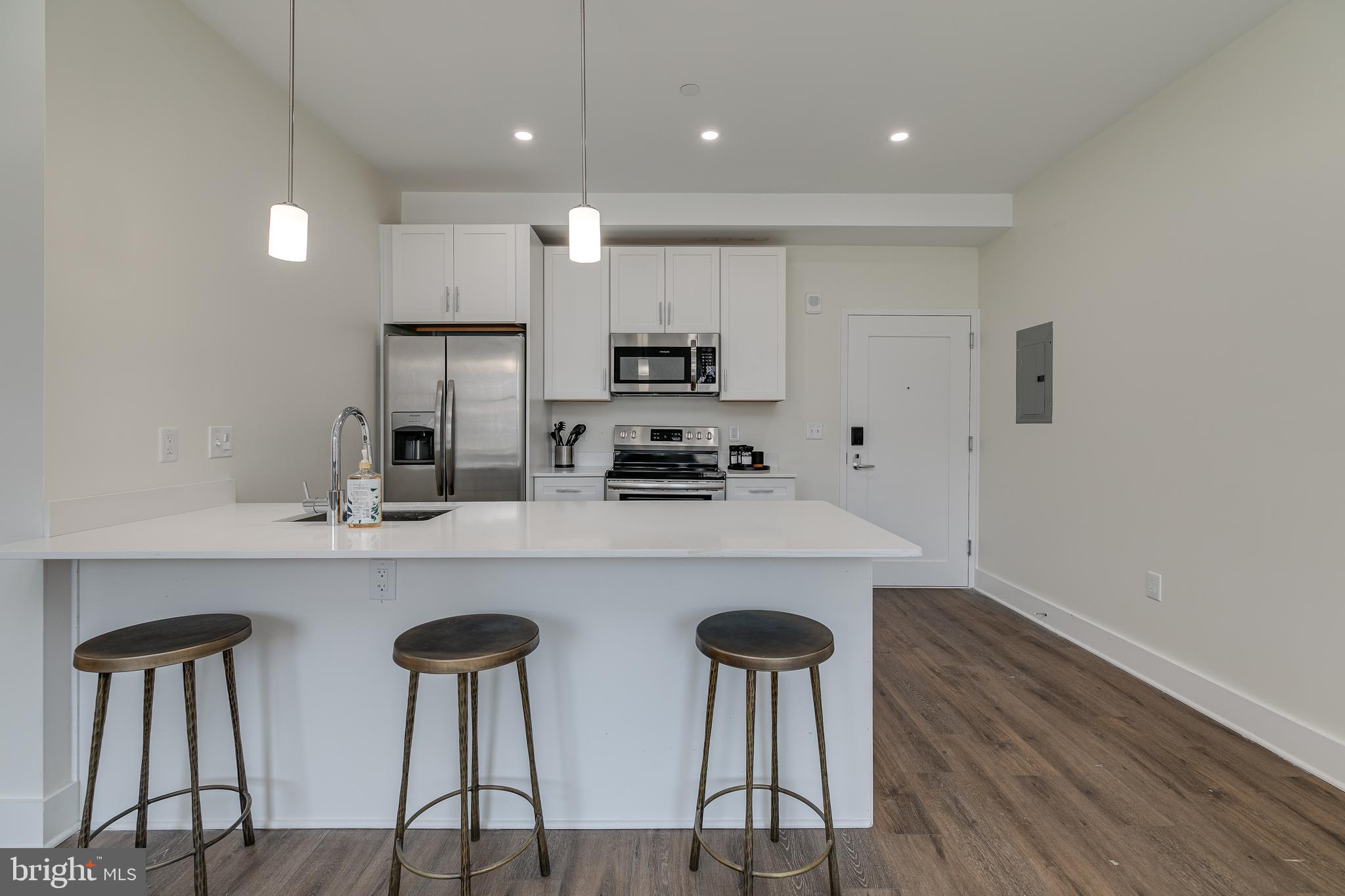 SOCIETY HILL - Residential Lease