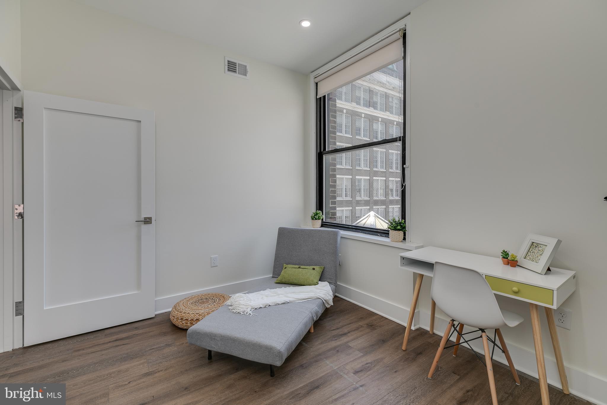 SOCIETY HILL - Residential Lease