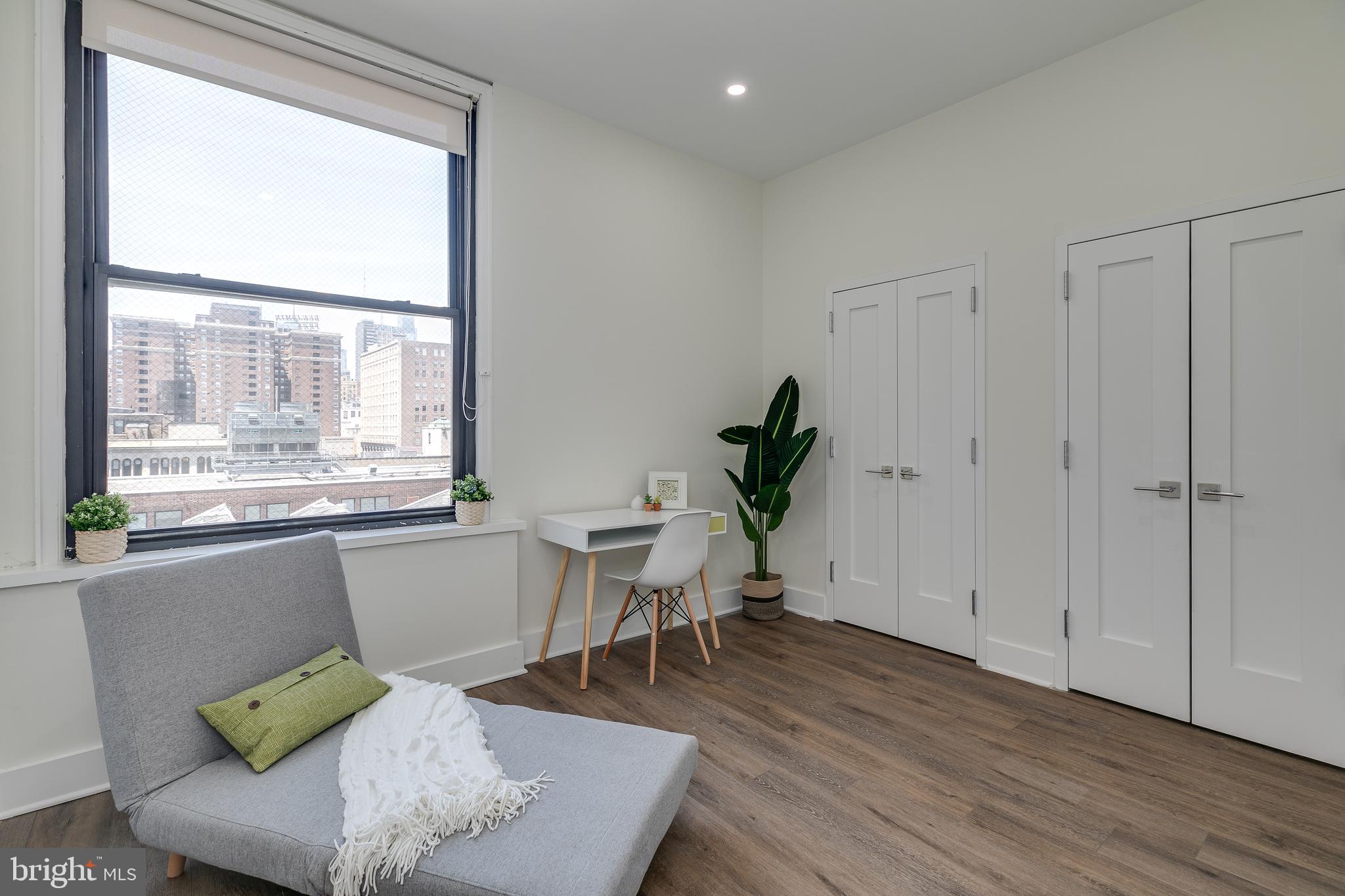 SOCIETY HILL - Residential Lease