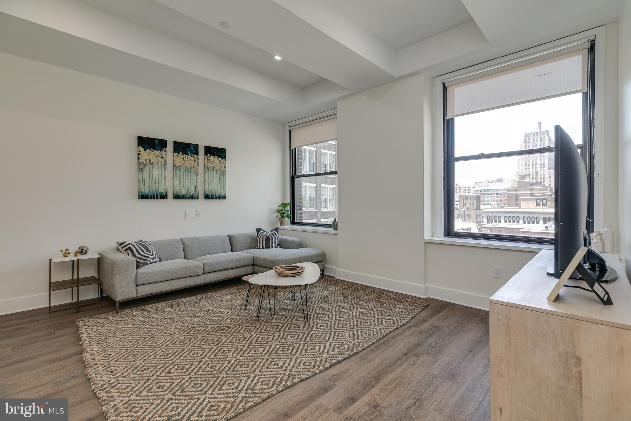 SOCIETY HILL - Residential Lease