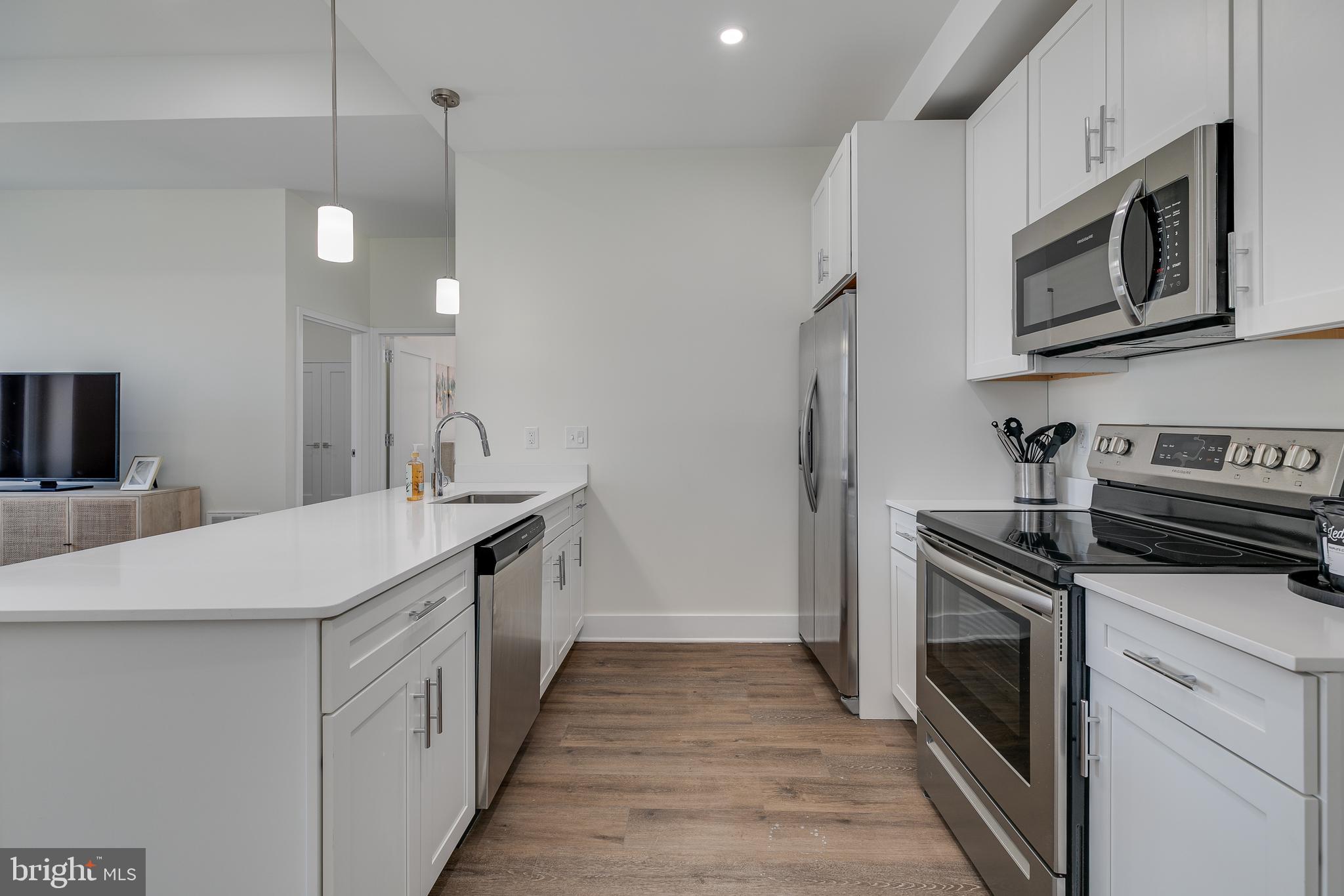 SOCIETY HILL - Residential Lease