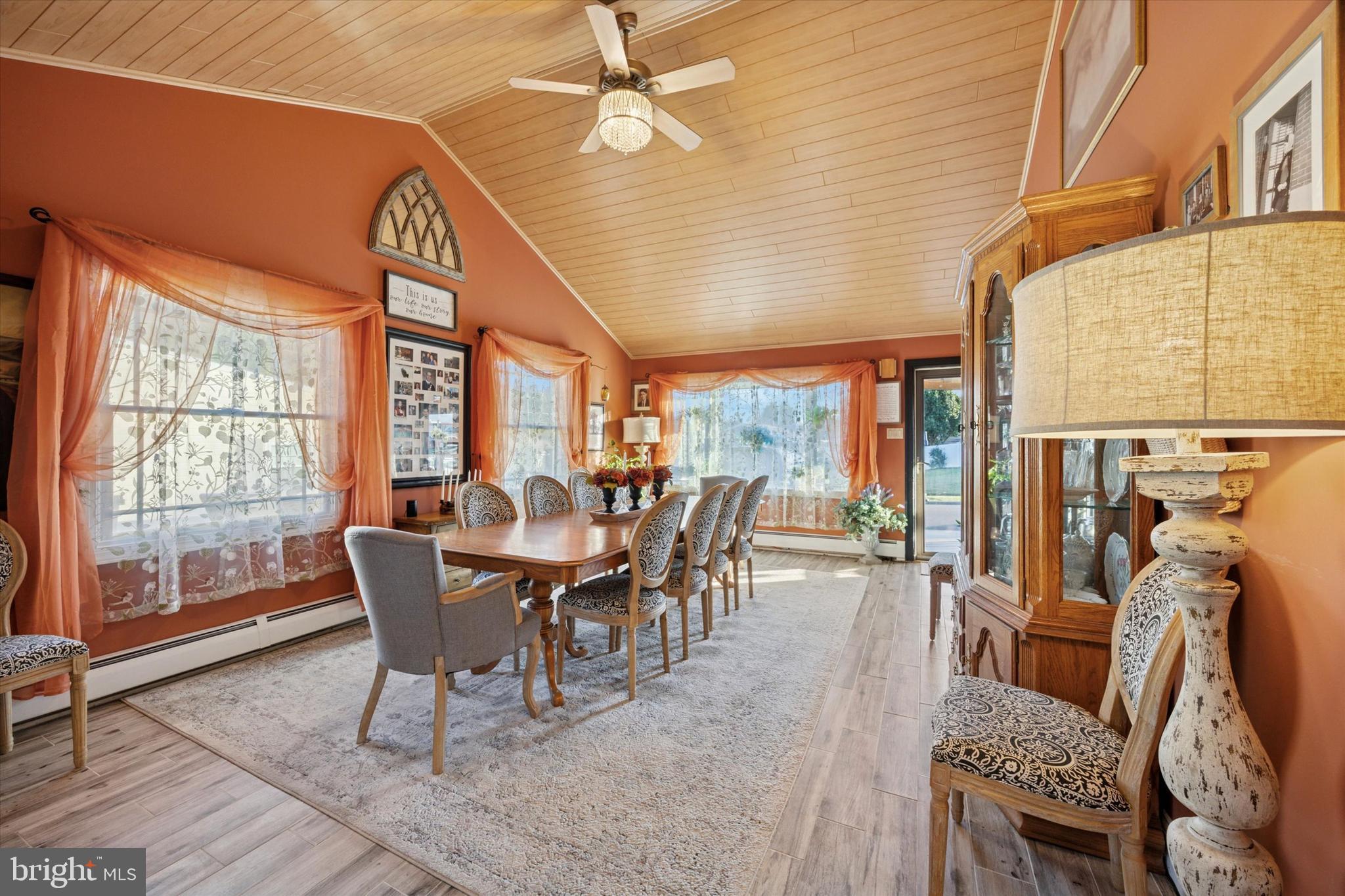 10 BLACK PINE LANE