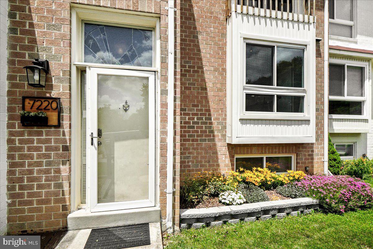 VILLAGE OF OWEN BROWN - Residential