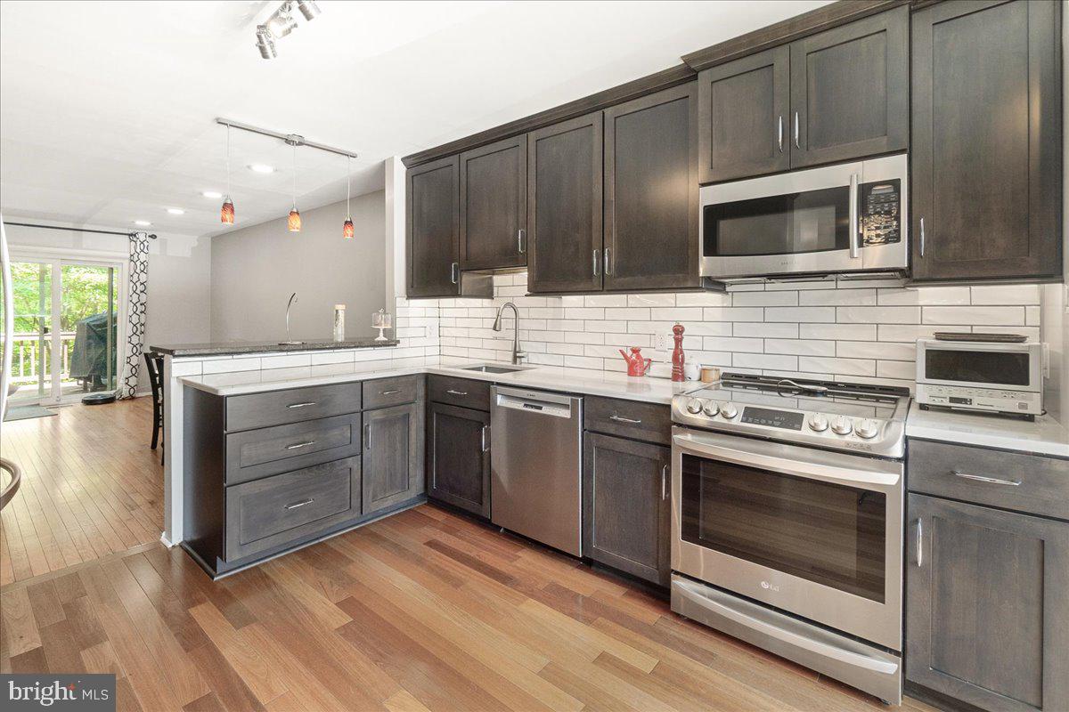 VILLAGE OF OWEN BROWN - Residential