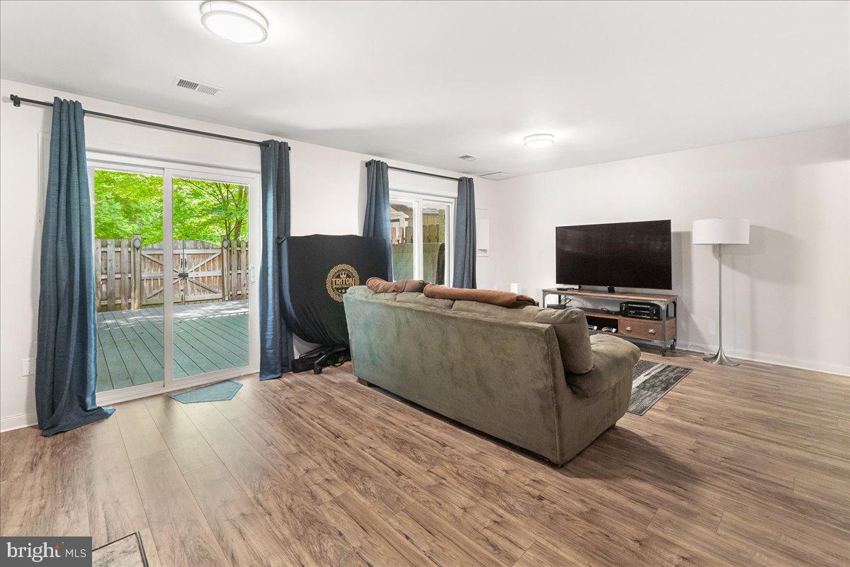 VILLAGE OF OWEN BROWN - Residential