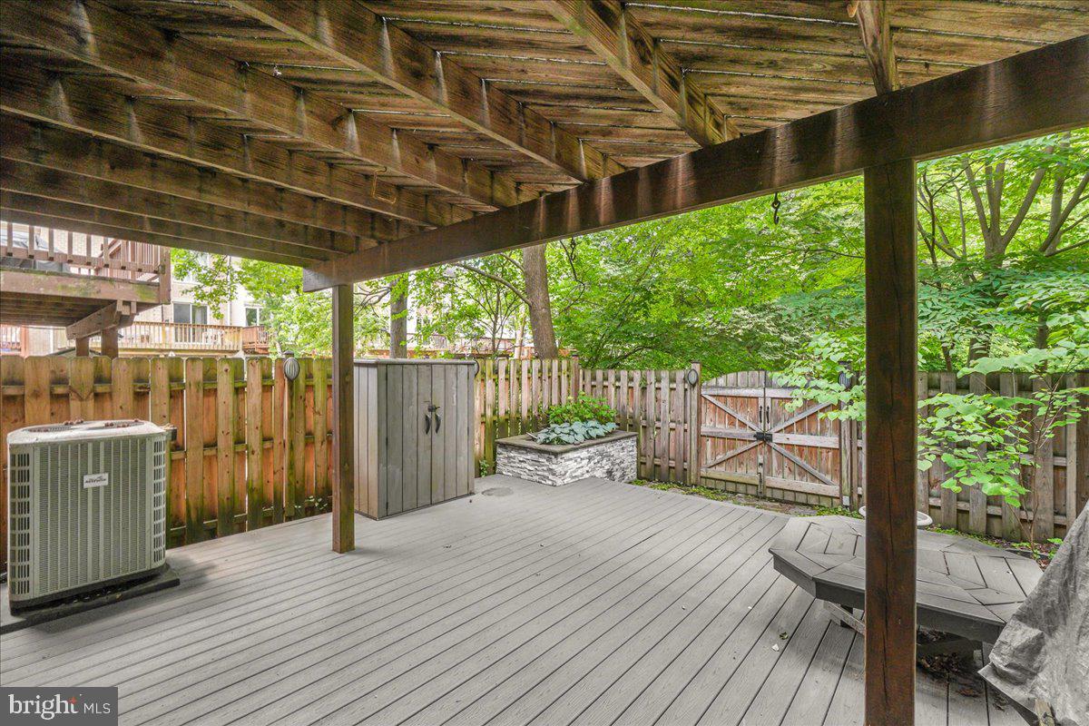 VILLAGE OF OWEN BROWN - Residential