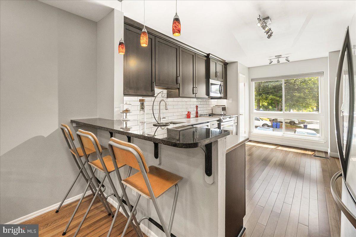 VILLAGE OF OWEN BROWN - Residential