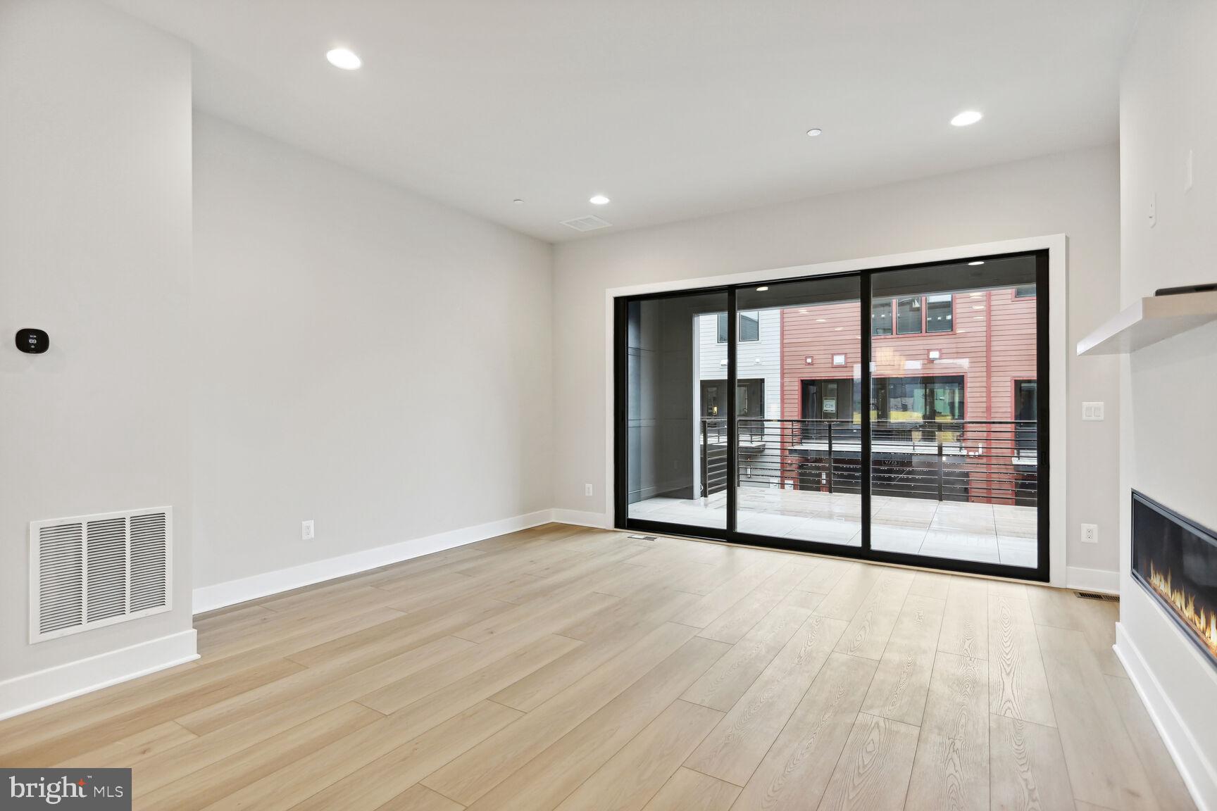 AMALYN - Residential