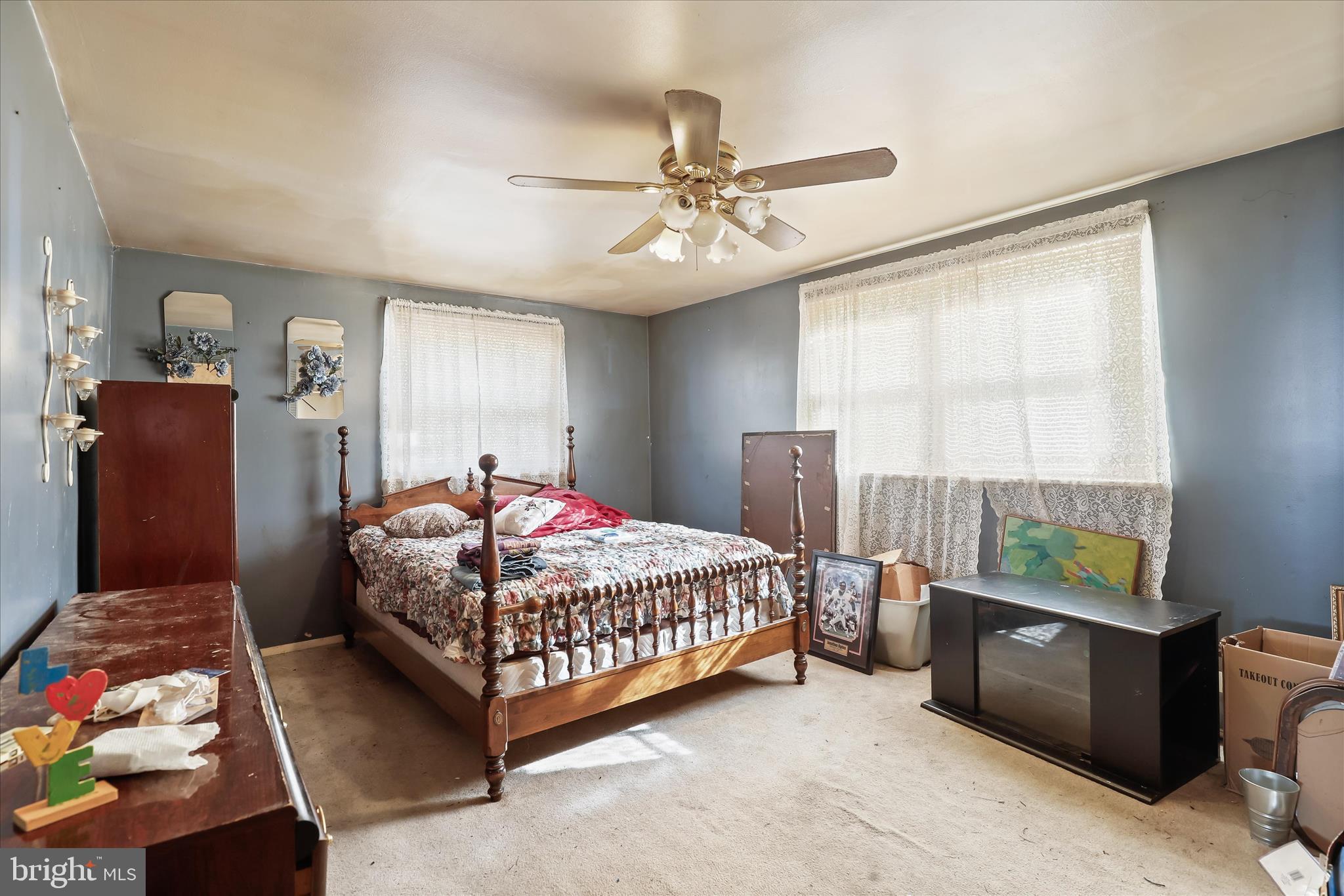 HILLENDALE PARK - Residential