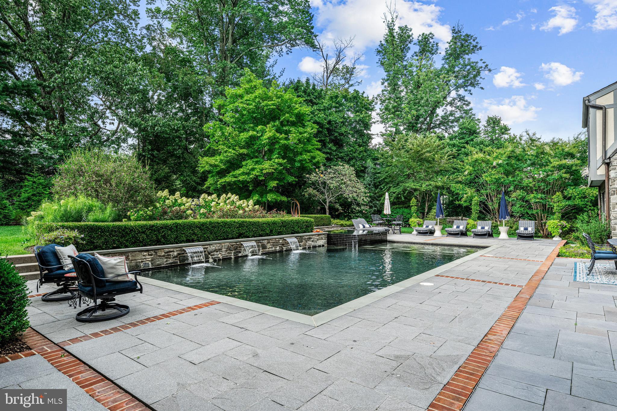 MERION GOLF ESTATES - Residential