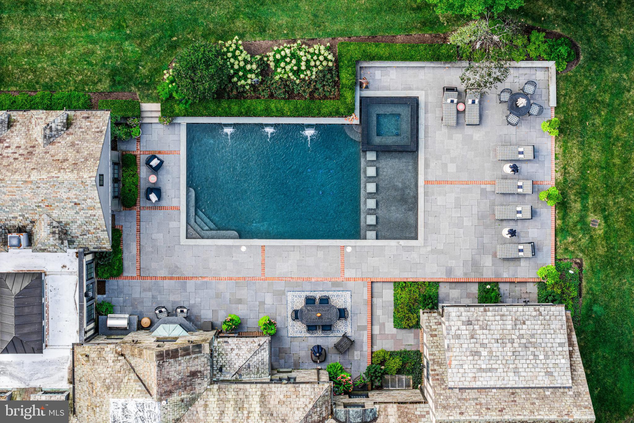 MERION GOLF ESTATES - Residential