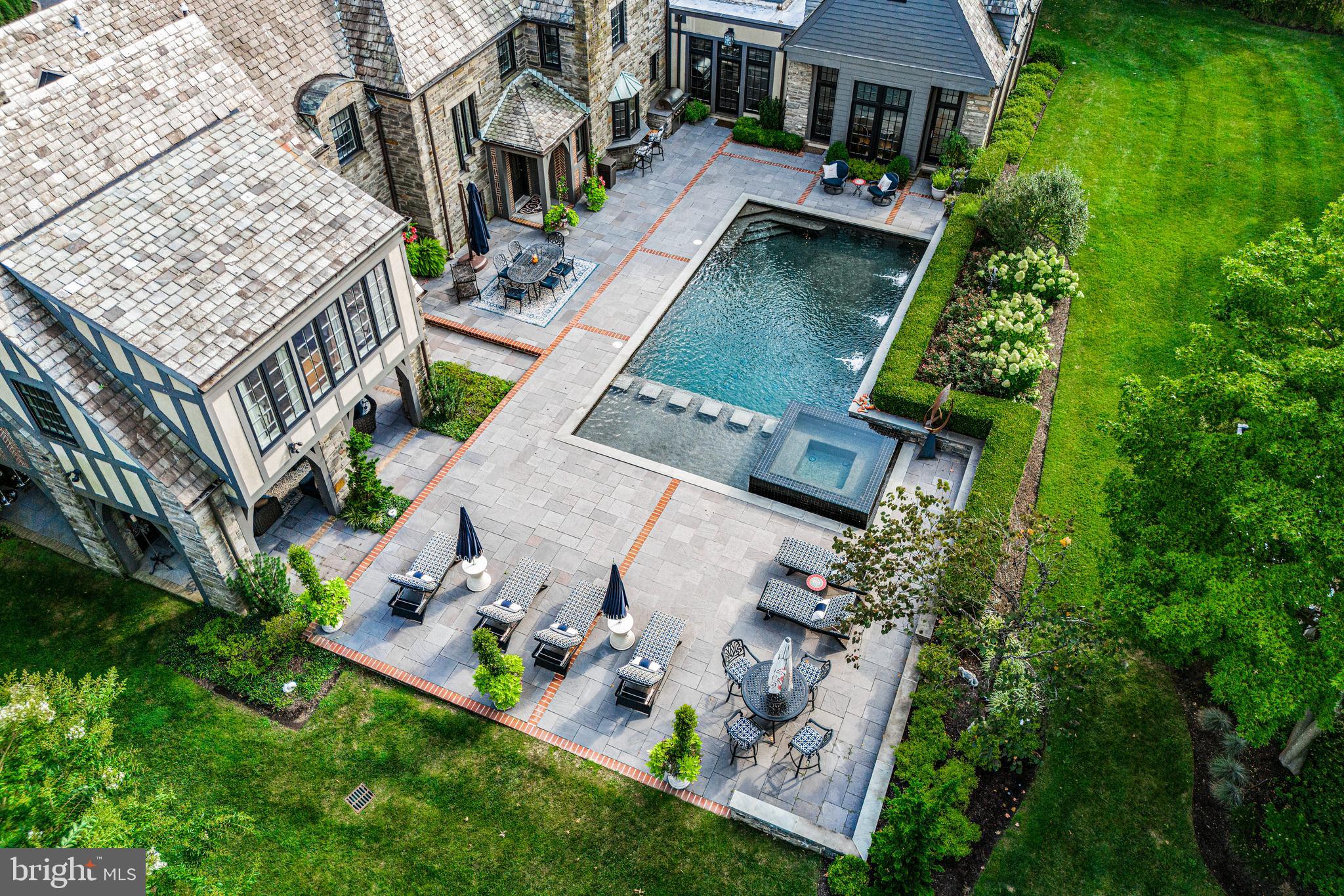 MERION GOLF ESTATES - Residential